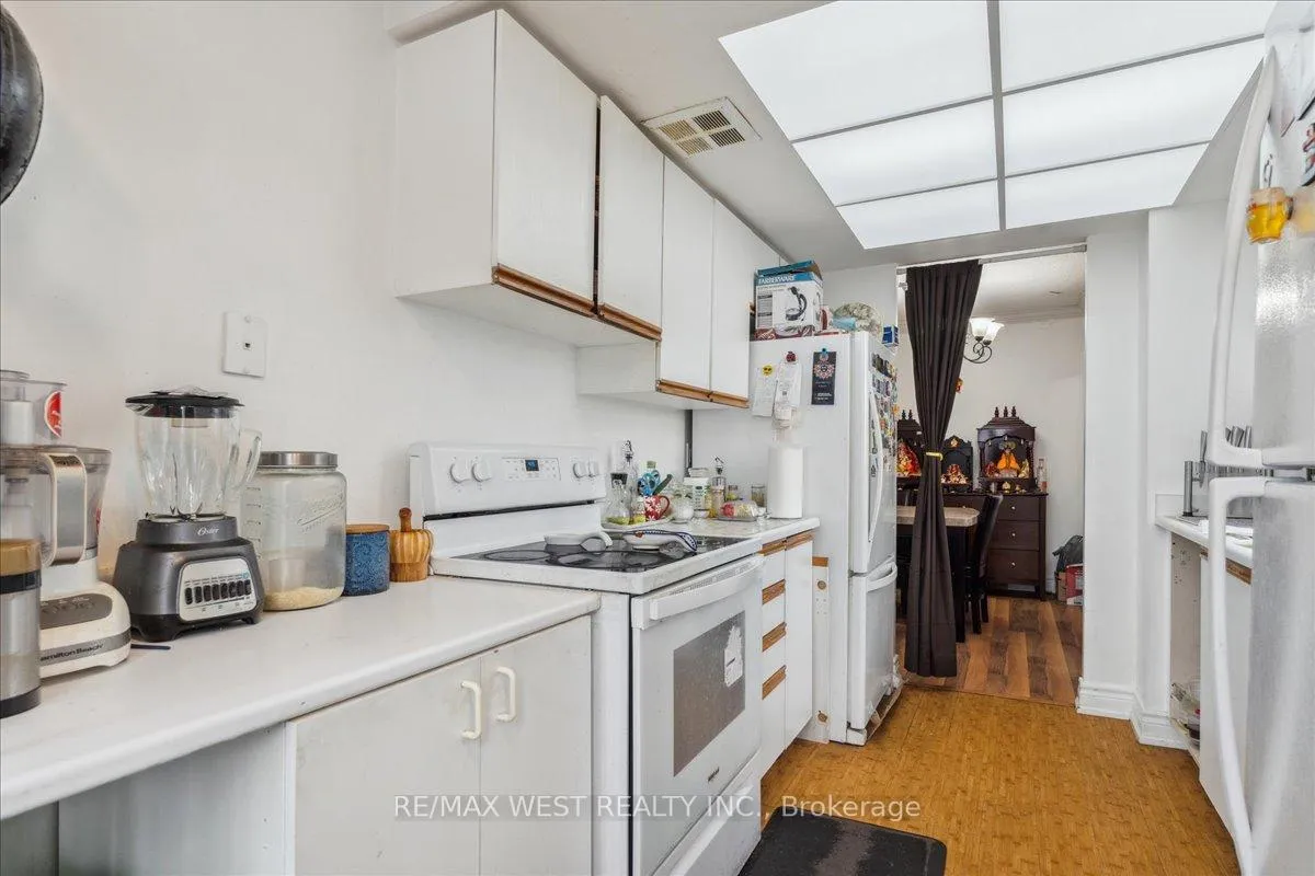 Photo 23 of Unit 905, 26 Hanover Road, Brampton, Queen Street Corridor — HOMEH