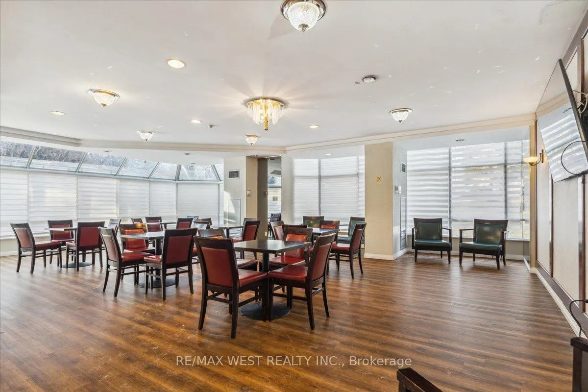 Photo 6 of Unit 905, 26 Hanover Road, Brampton, Queen Street Corridor — HOMEH