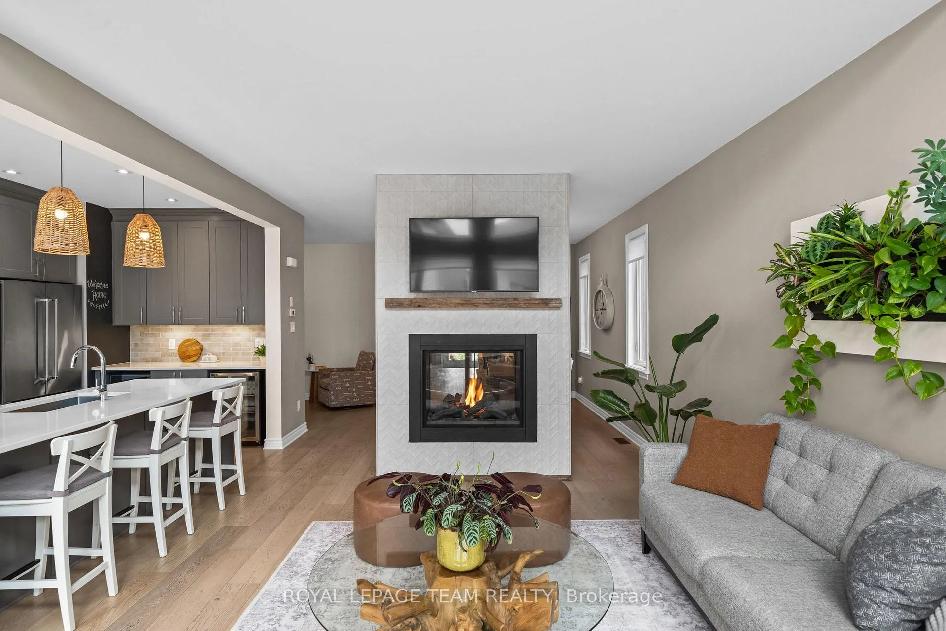 Photo 15 of 84 Warrior Street, Ottawa, Kanata - Emerald Meadows/Trailwest — HOMEH