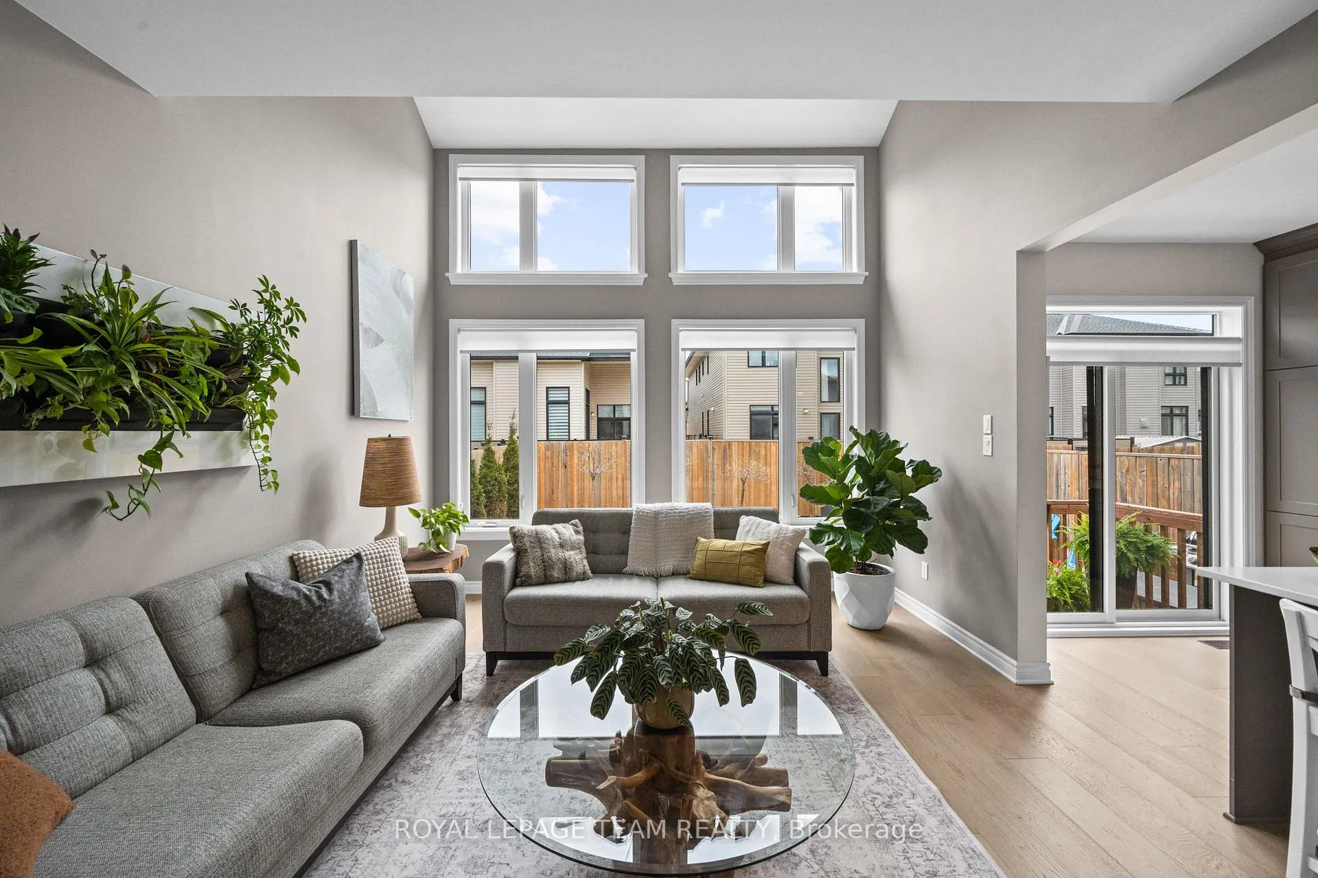 Photo 17 of 84 Warrior Street, Ottawa, Kanata - Emerald Meadows/Trailwest — HOMEH
