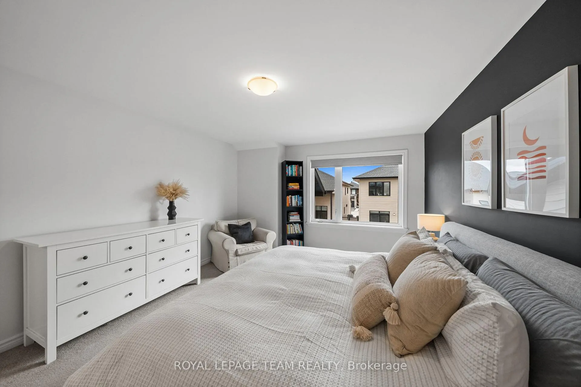 Photo 23 of 84 Warrior Street, Ottawa, Kanata - Emerald Meadows/Trailwest — HOMEH