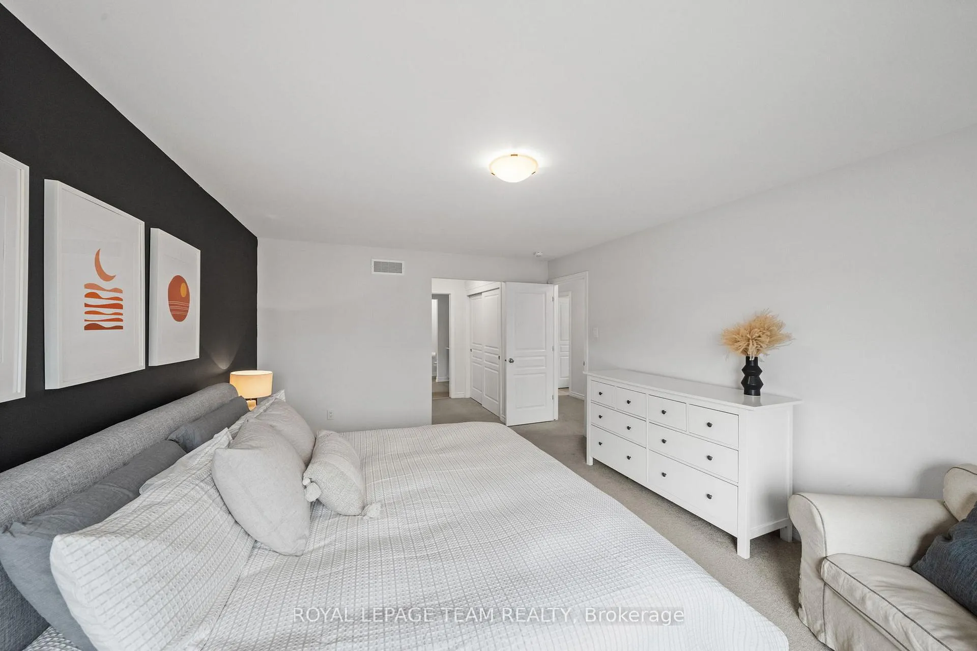 Photo 24 of 84 Warrior Street, Ottawa, Kanata - Emerald Meadows/Trailwest — HOMEH