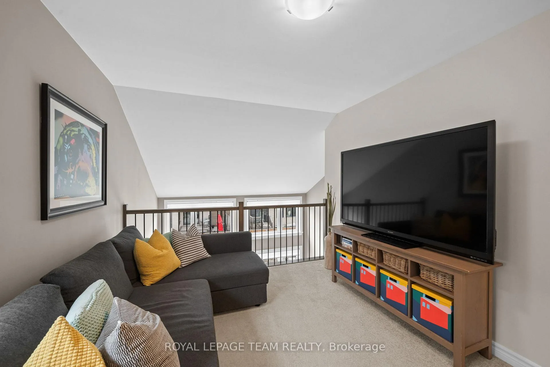 Photo 27 of 84 Warrior Street, Ottawa, Kanata - Emerald Meadows/Trailwest — HOMEH