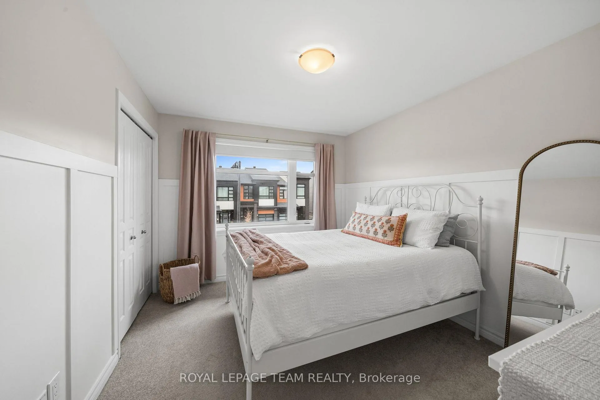 Photo 31 of 84 Warrior Street, Ottawa, Kanata - Emerald Meadows/Trailwest — HOMEH