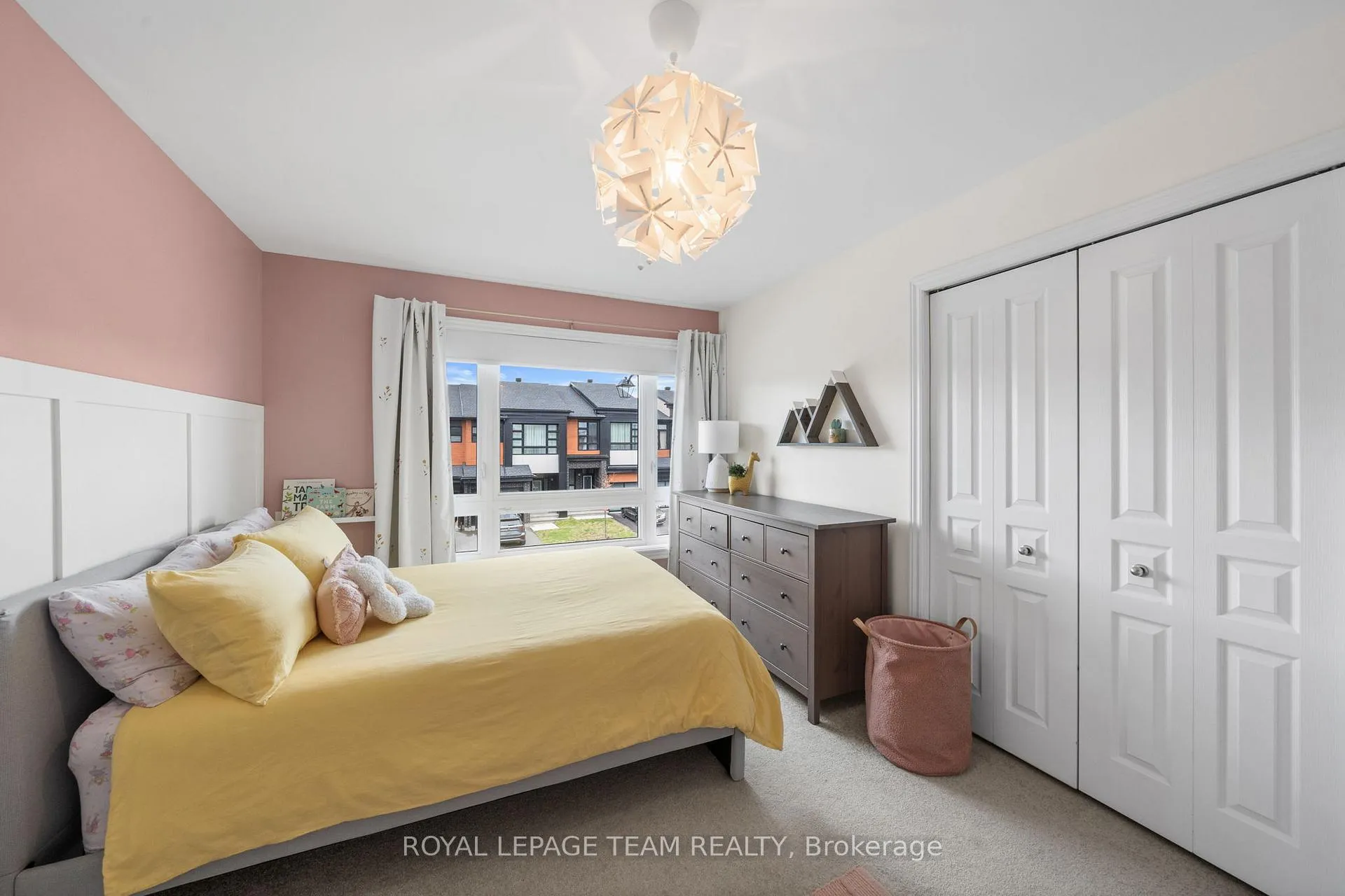 Photo 34 of 84 Warrior Street, Ottawa, Kanata - Emerald Meadows/Trailwest — HOMEH
