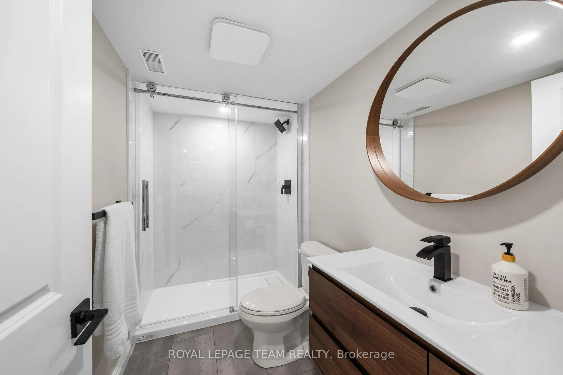 Photo 39 of 84 Warrior Street, Ottawa, Kanata - Emerald Meadows/Trailwest — HOMEH