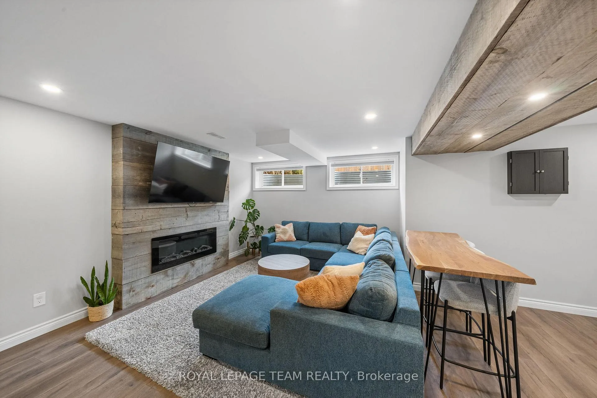 Photo 40 of 84 Warrior Street, Ottawa, Kanata - Emerald Meadows/Trailwest — HOMEH