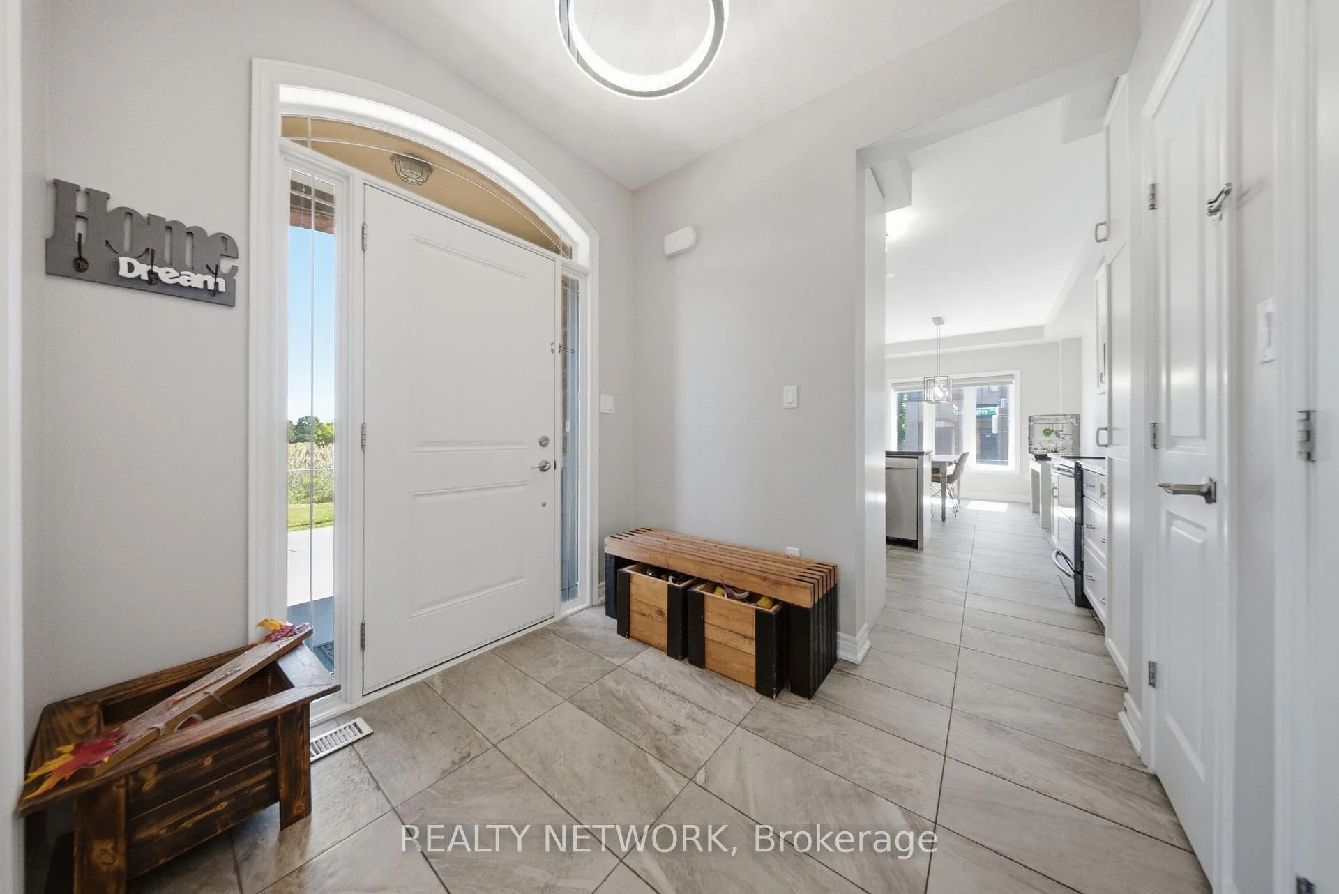 Photo 5 of 104 Sonoma Valley Crescent, Hamilton, Mewburn — HOMEH