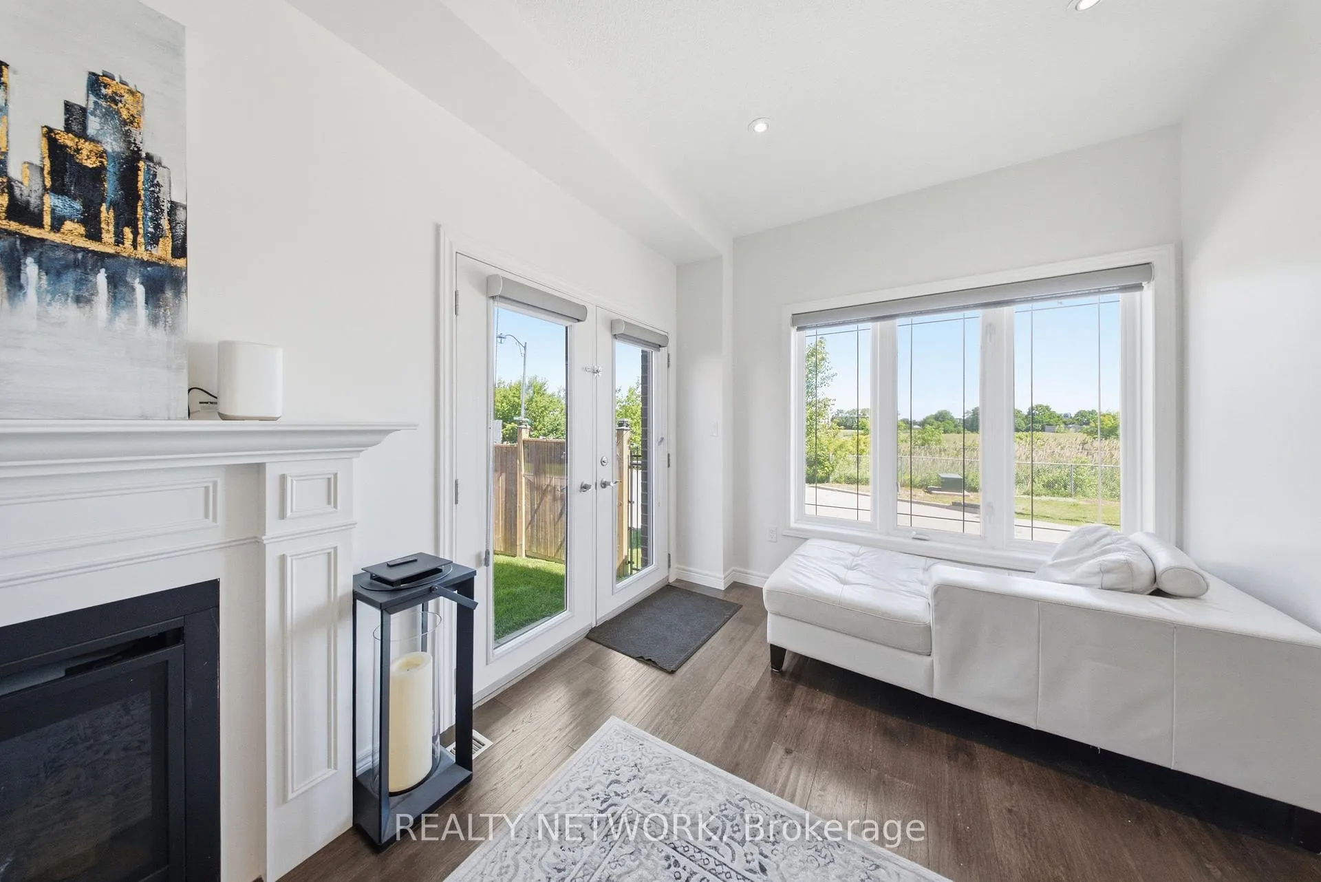 Photo 12 of 104 Sonoma Valley Crescent, Hamilton, Mewburn — HOMEH