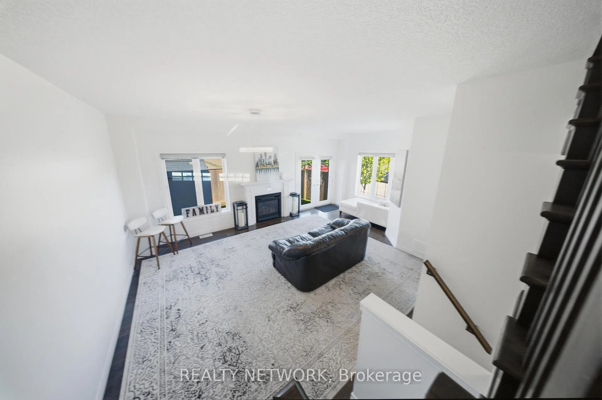 Photo 16 of 104 Sonoma Valley Crescent, Hamilton, Mewburn — HOMEH