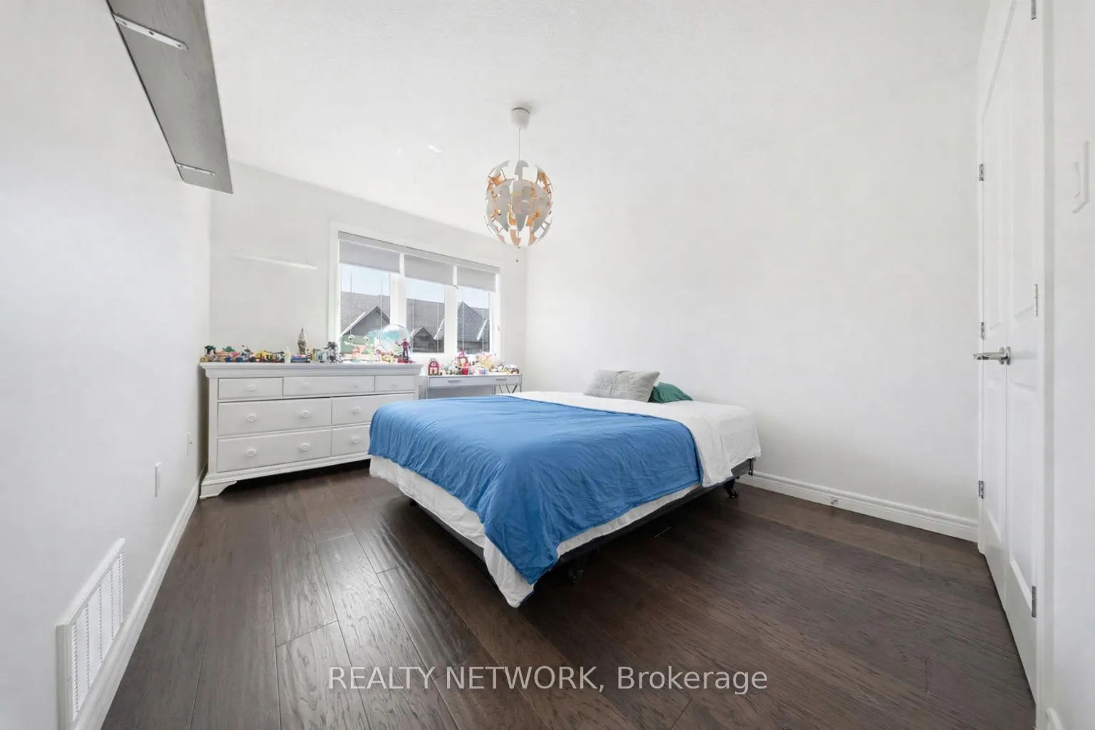Photo 21 of 104 Sonoma Valley Crescent, Hamilton, Mewburn — HOMEH