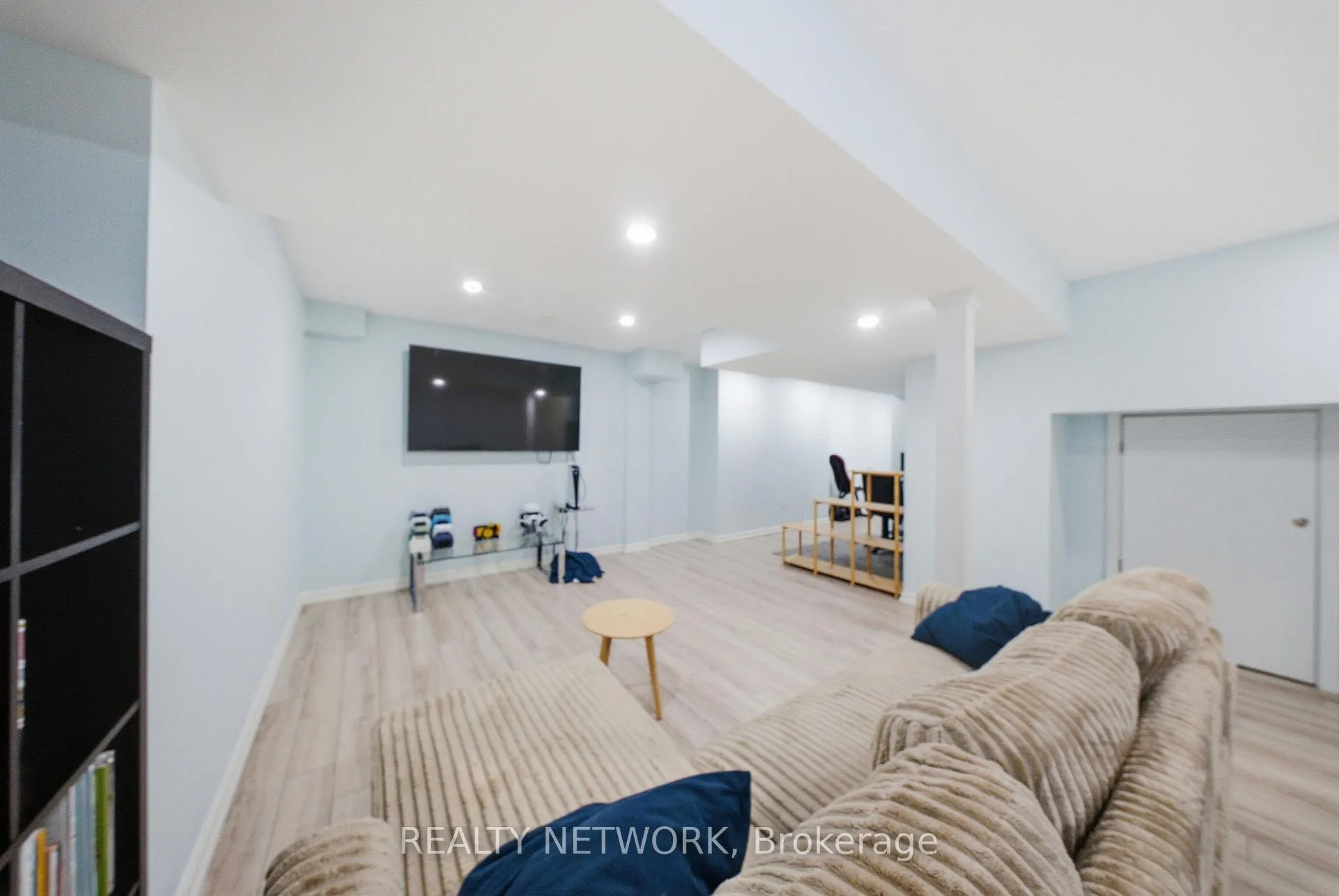 Photo 28 of 104 Sonoma Valley Crescent, Hamilton, Mewburn — HOMEH