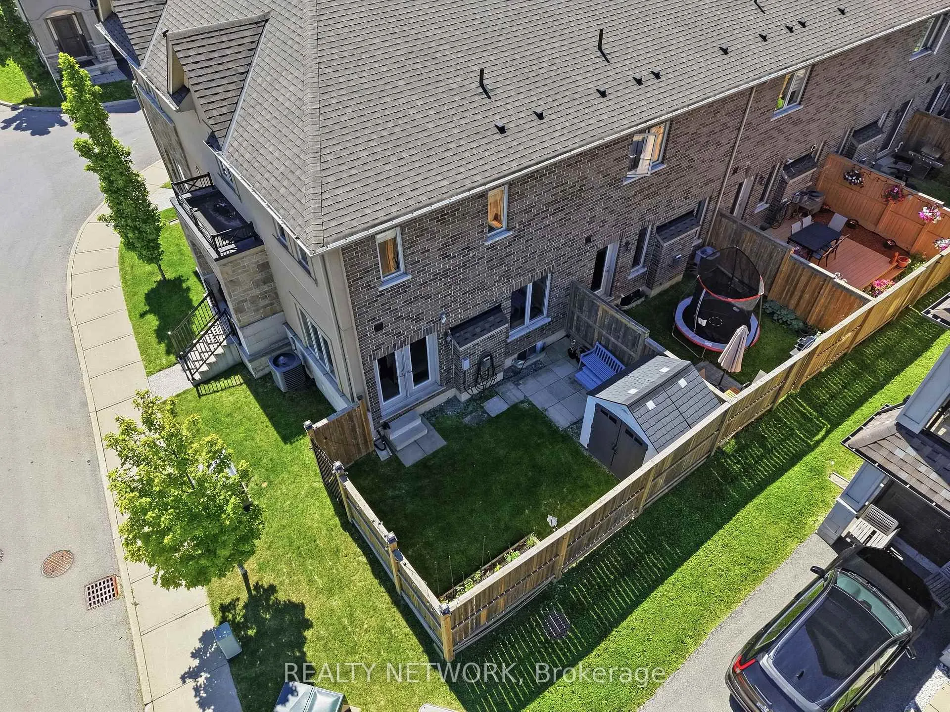 Photo 35 of 104 Sonoma Valley Crescent, Hamilton, Mewburn — HOMEH