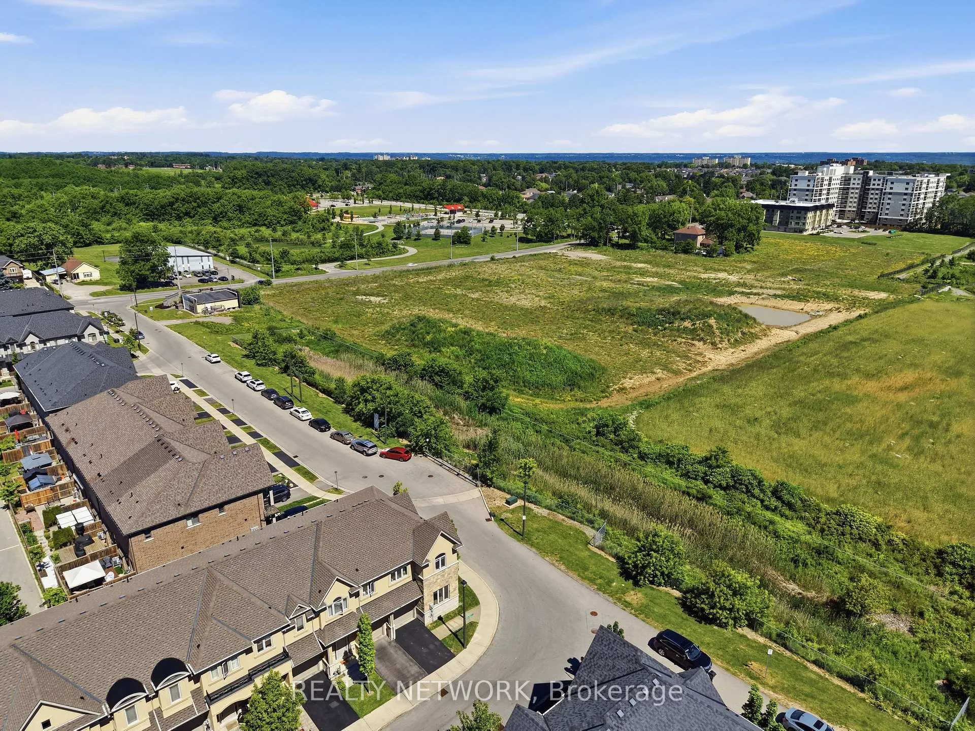 Photo 40 of 104 Sonoma Valley Crescent, Hamilton, Mewburn — HOMEH