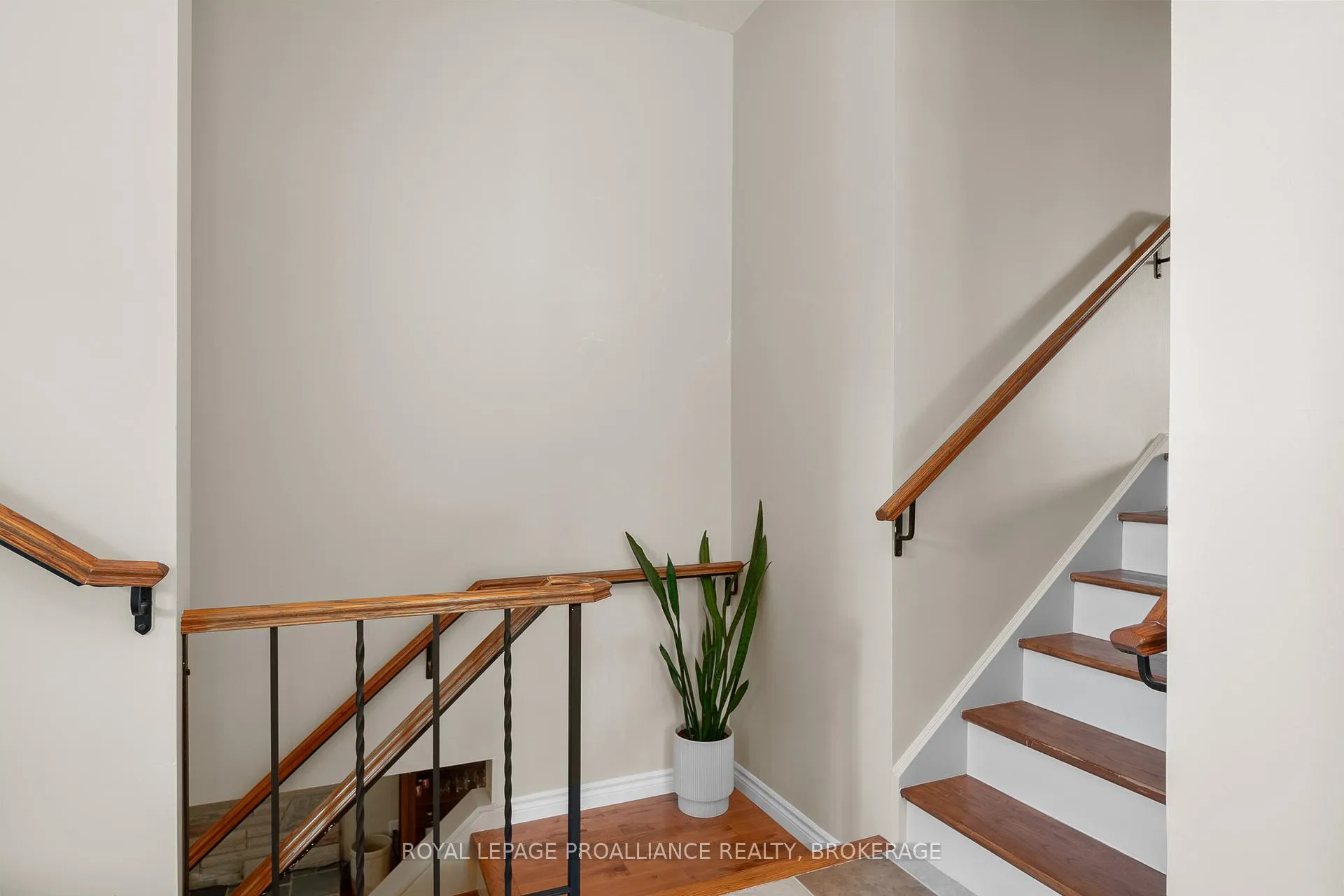 Photo 6 of 34 Keller Drive, Belleville, Belleville Ward — HOMEH