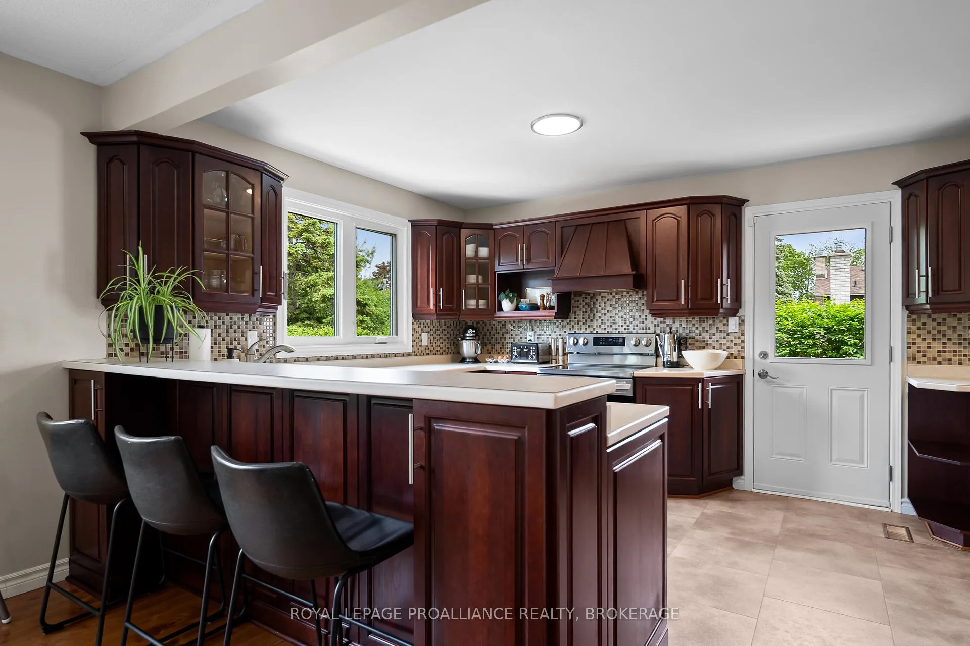 Photo 12 of 34 Keller Drive, Belleville, Belleville Ward — HOMEH