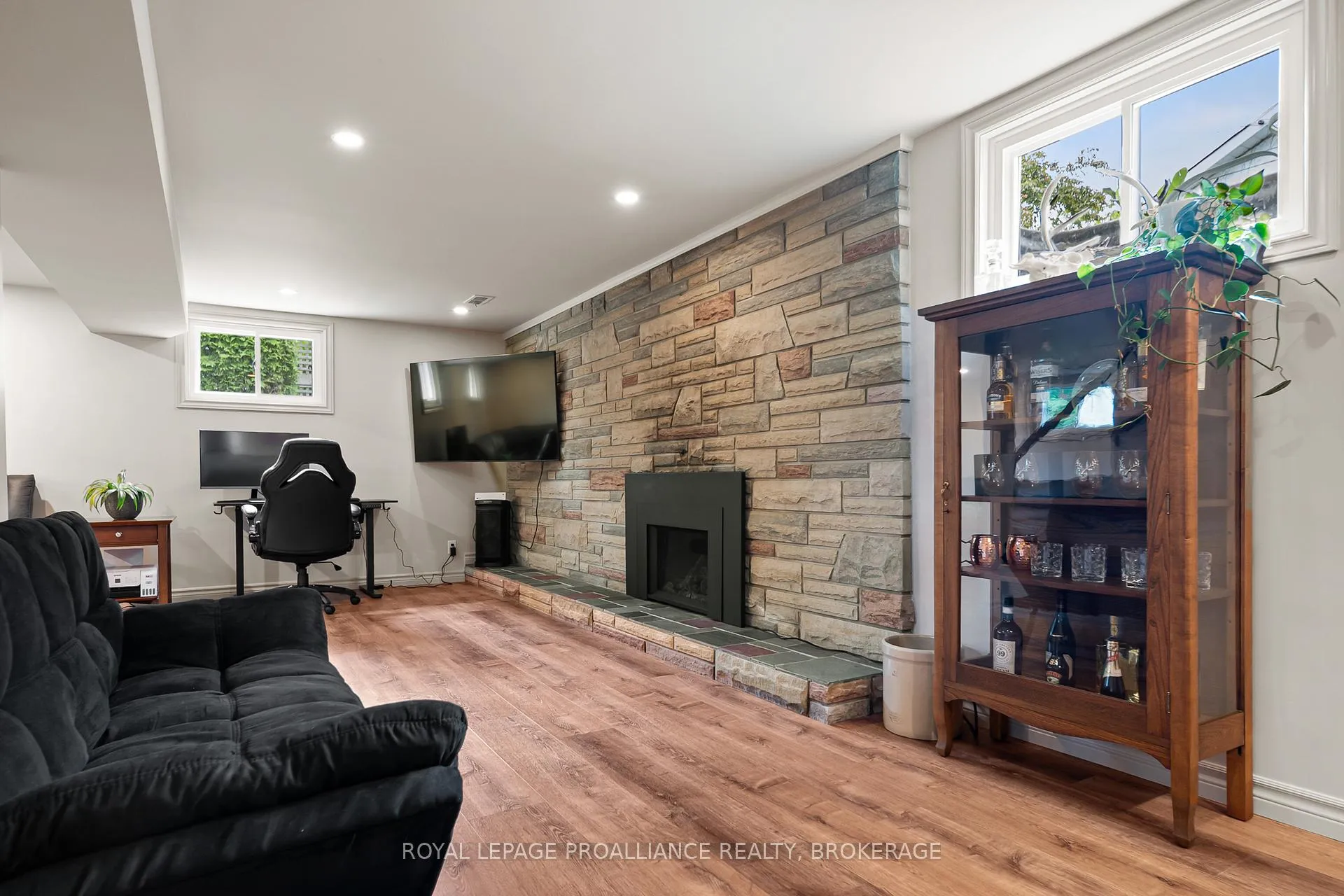Photo 31 of 34 Keller Drive, Belleville, Belleville Ward — HOMEH