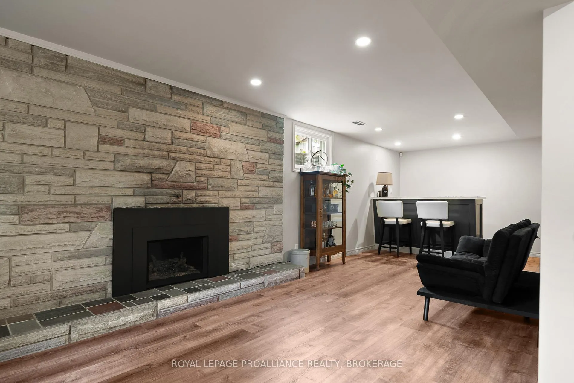 Photo 32 of 34 Keller Drive, Belleville, Belleville Ward — HOMEH