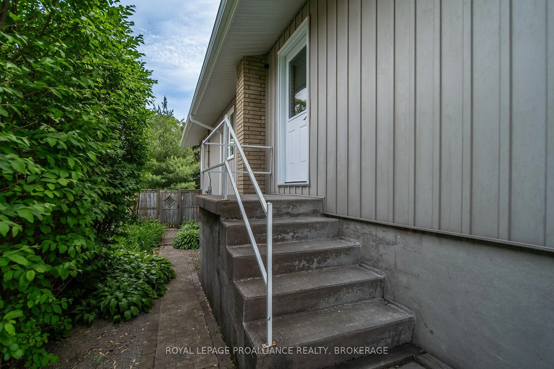 Photo 44 of 34 Keller Drive, Belleville, Belleville Ward — HOMEH