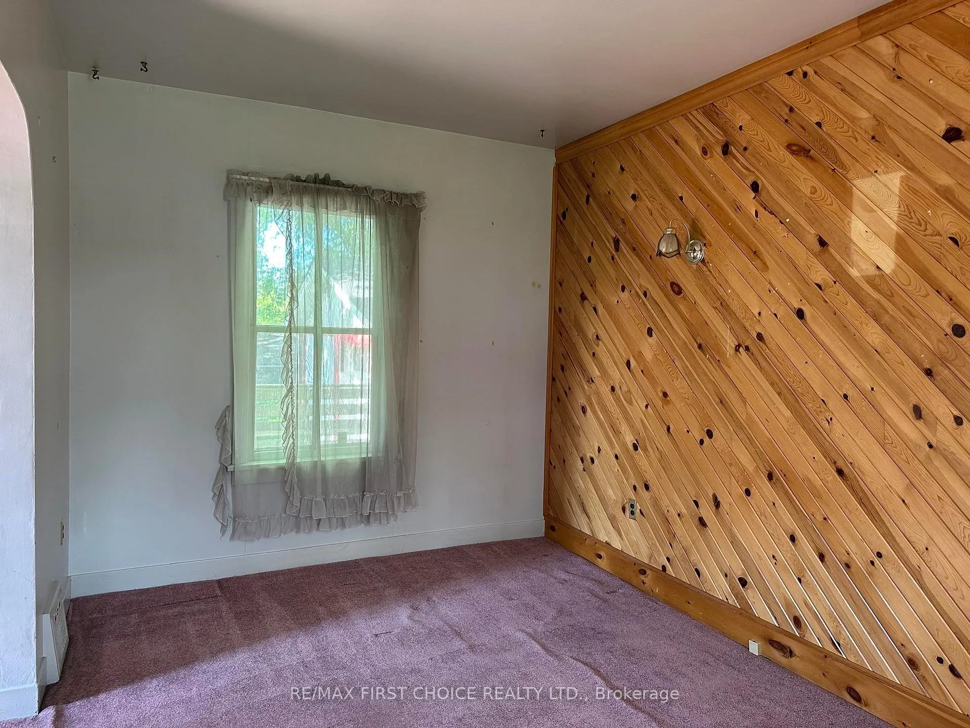 Photo 5 of 520 Van Norman Street, Thunder Bay, College Heights — HOMEH