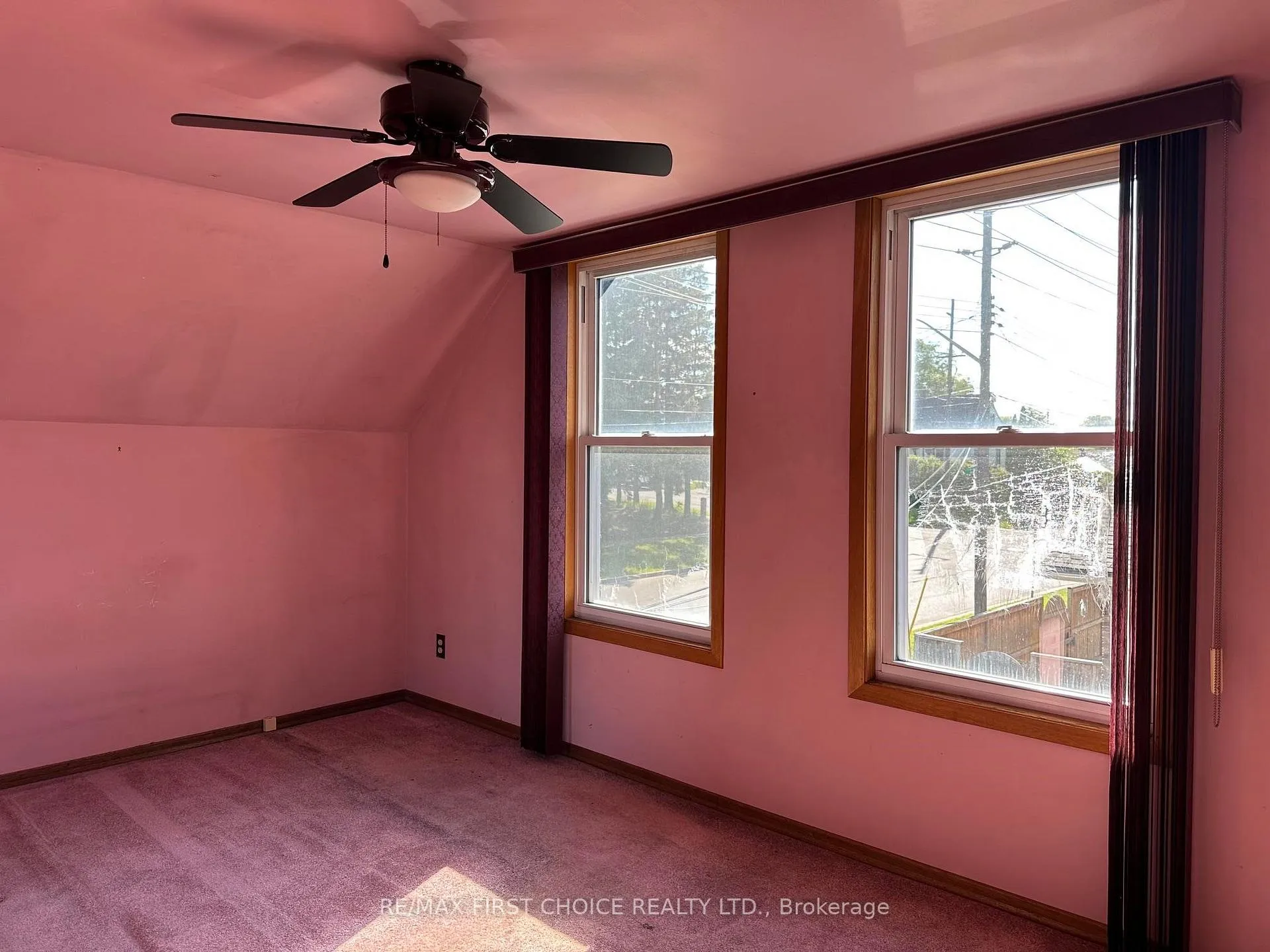Photo 12 of 520 Van Norman Street, Thunder Bay, College Heights — HOMEH