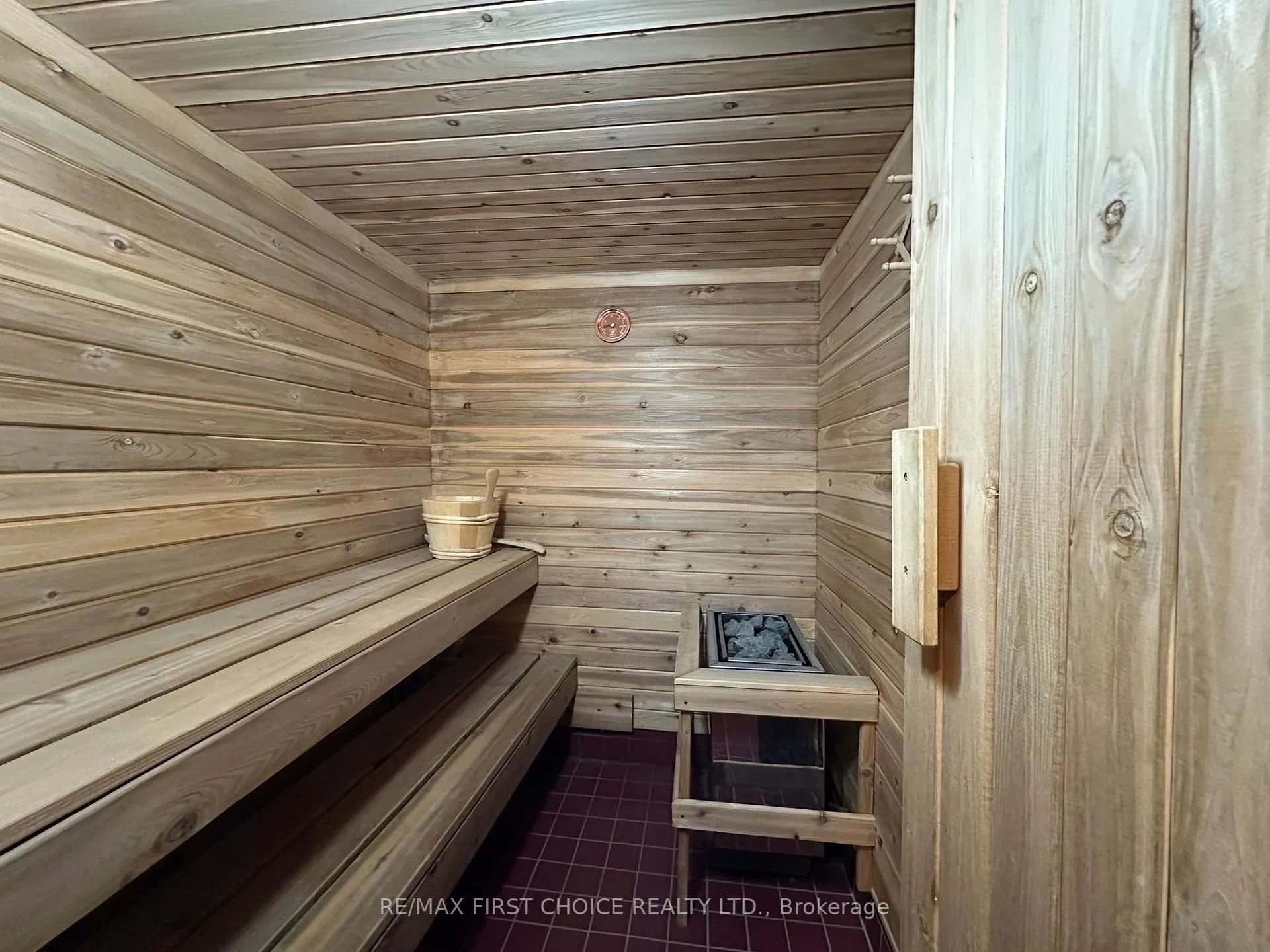 Photo 18 of 520 Van Norman Street, Thunder Bay, College Heights — HOMEH