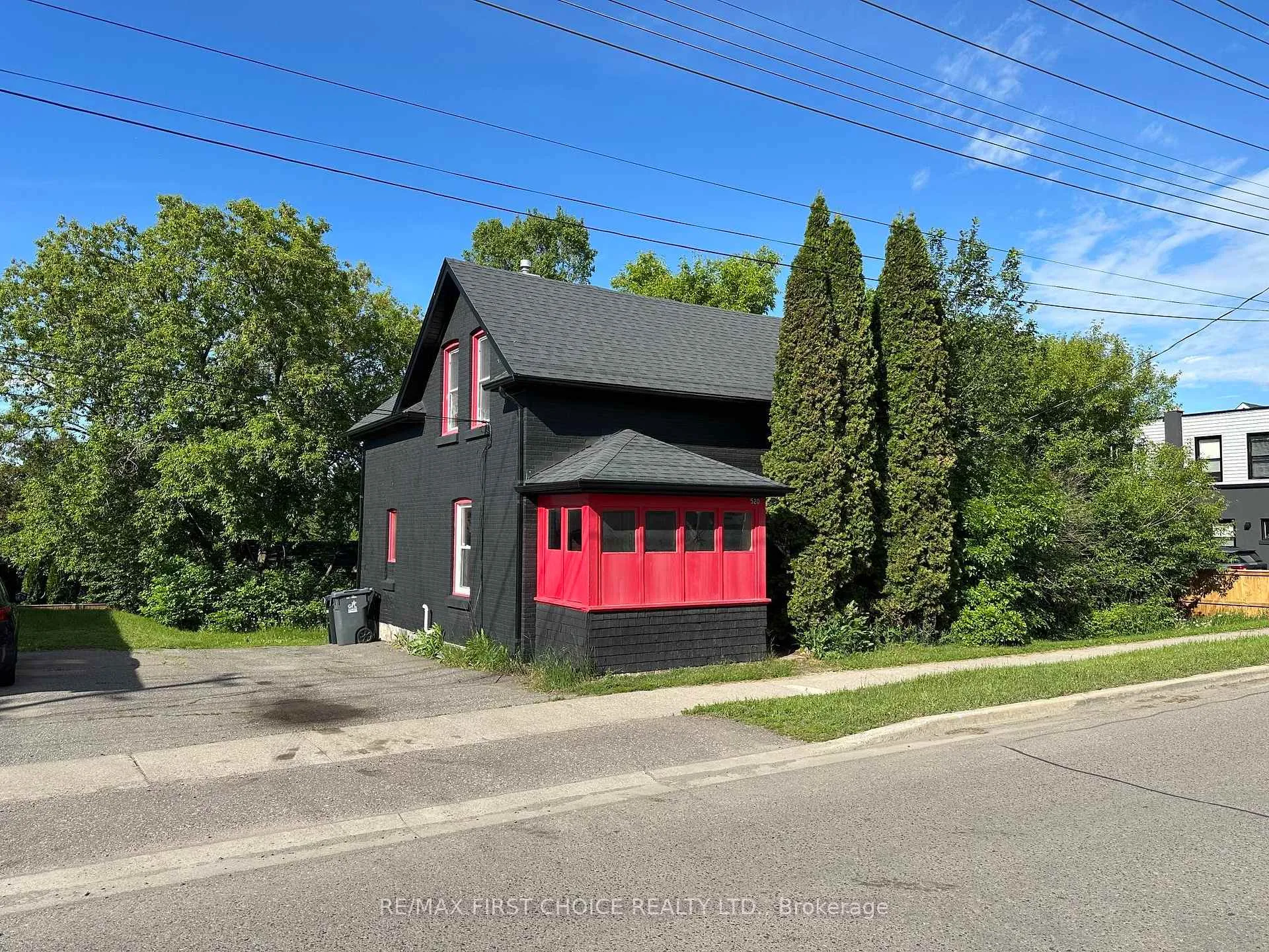Photo 23 of 520 Van Norman Street, Thunder Bay, College Heights — HOMEH