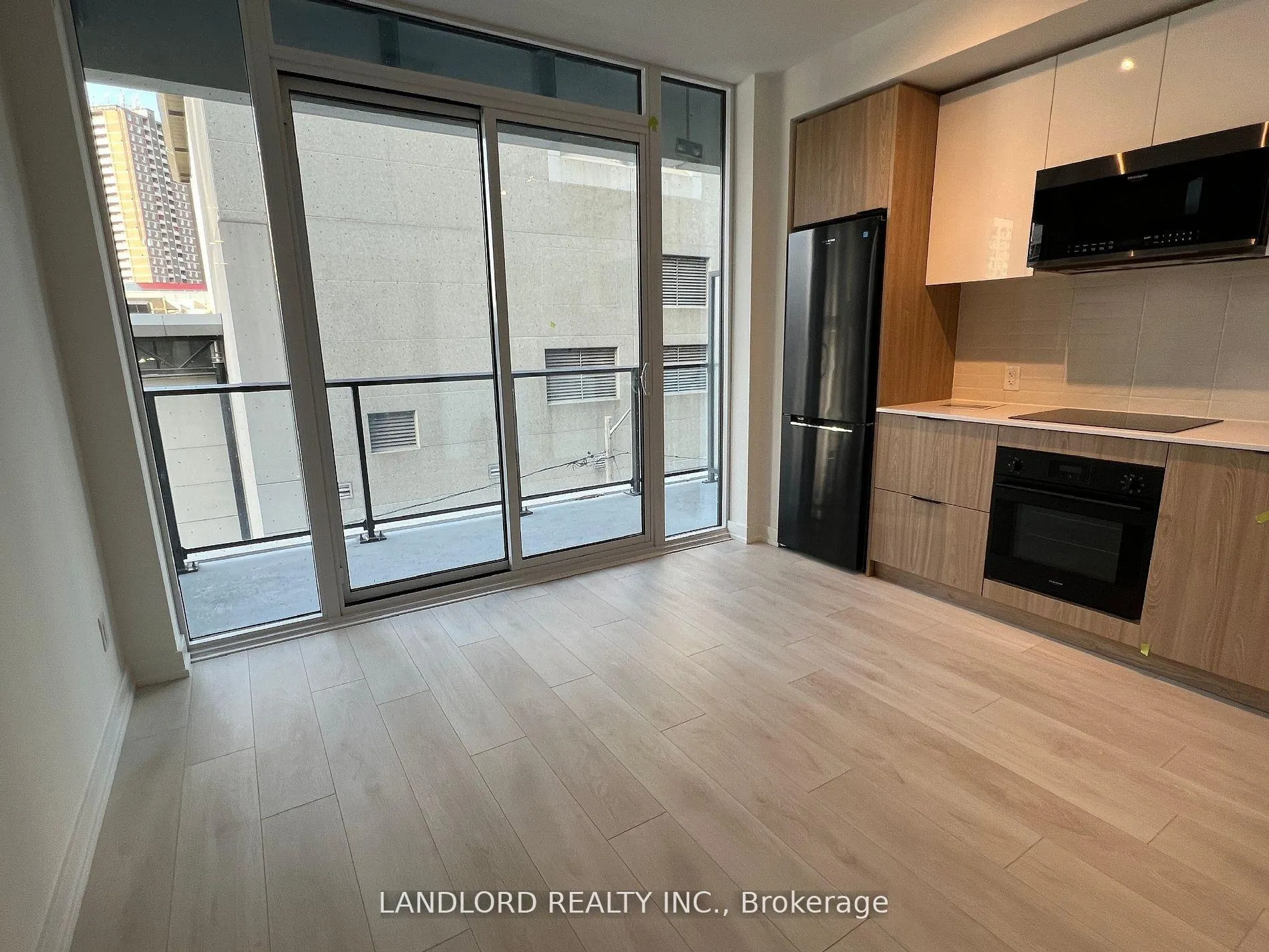 Photo 2 of Unit 323, 5 Defries Street, Toronto, Regent Park — HOMEH