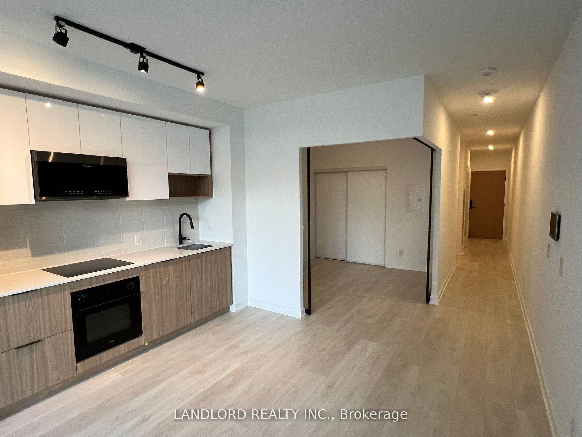 Photo 6 of Unit 323, 5 Defries Street, Toronto, Regent Park — HOMEH