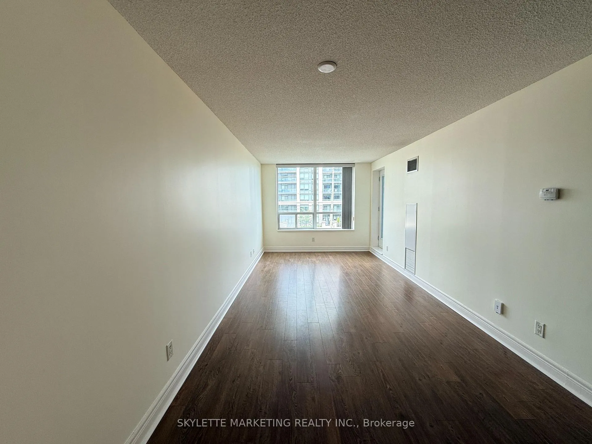 Photo 3 of Unit 310, 62 Suncrest Boulevard, Markham, Commerce Valley — HOMEH
