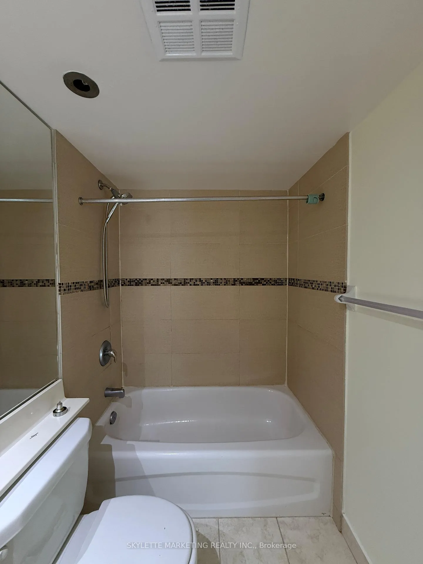 Photo 8 of Unit 310, 62 Suncrest Boulevard, Markham, Commerce Valley — HOMEH