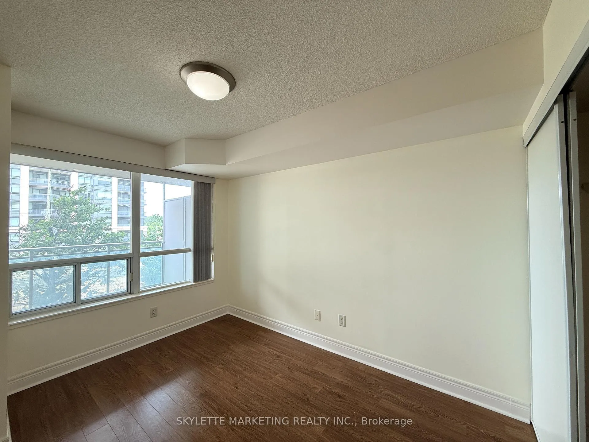 Photo 12 of Unit 310, 62 Suncrest Boulevard, Markham, Commerce Valley — HOMEH