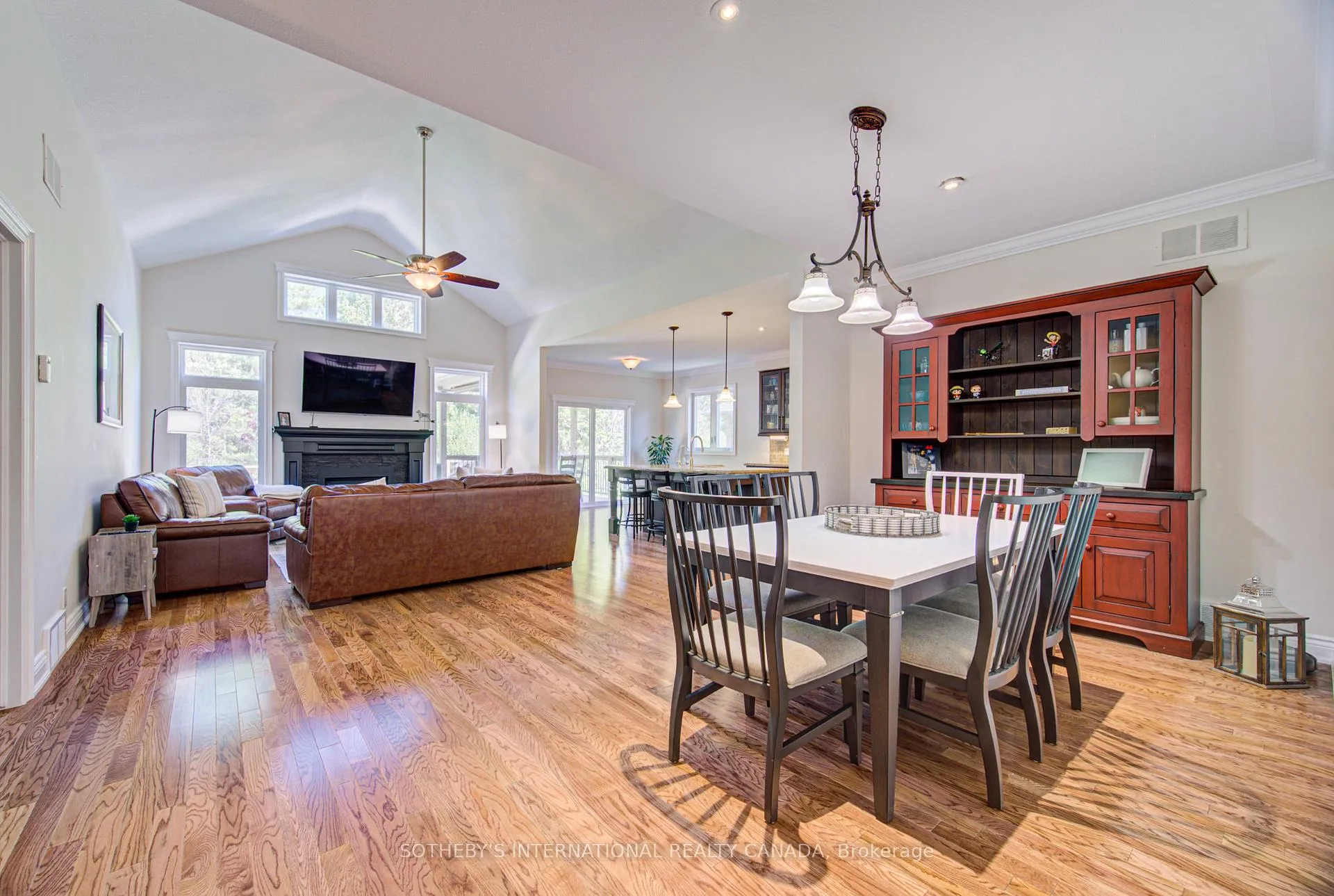 Photo 6 of 122 Angler Avenue, Norfolk, Port Dover — HOMEH