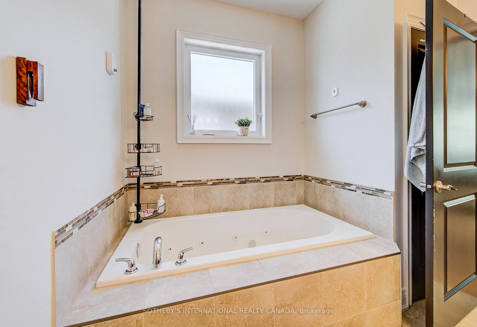 Photo 22 of 122 Angler Avenue, Norfolk, Port Dover — HOMEH