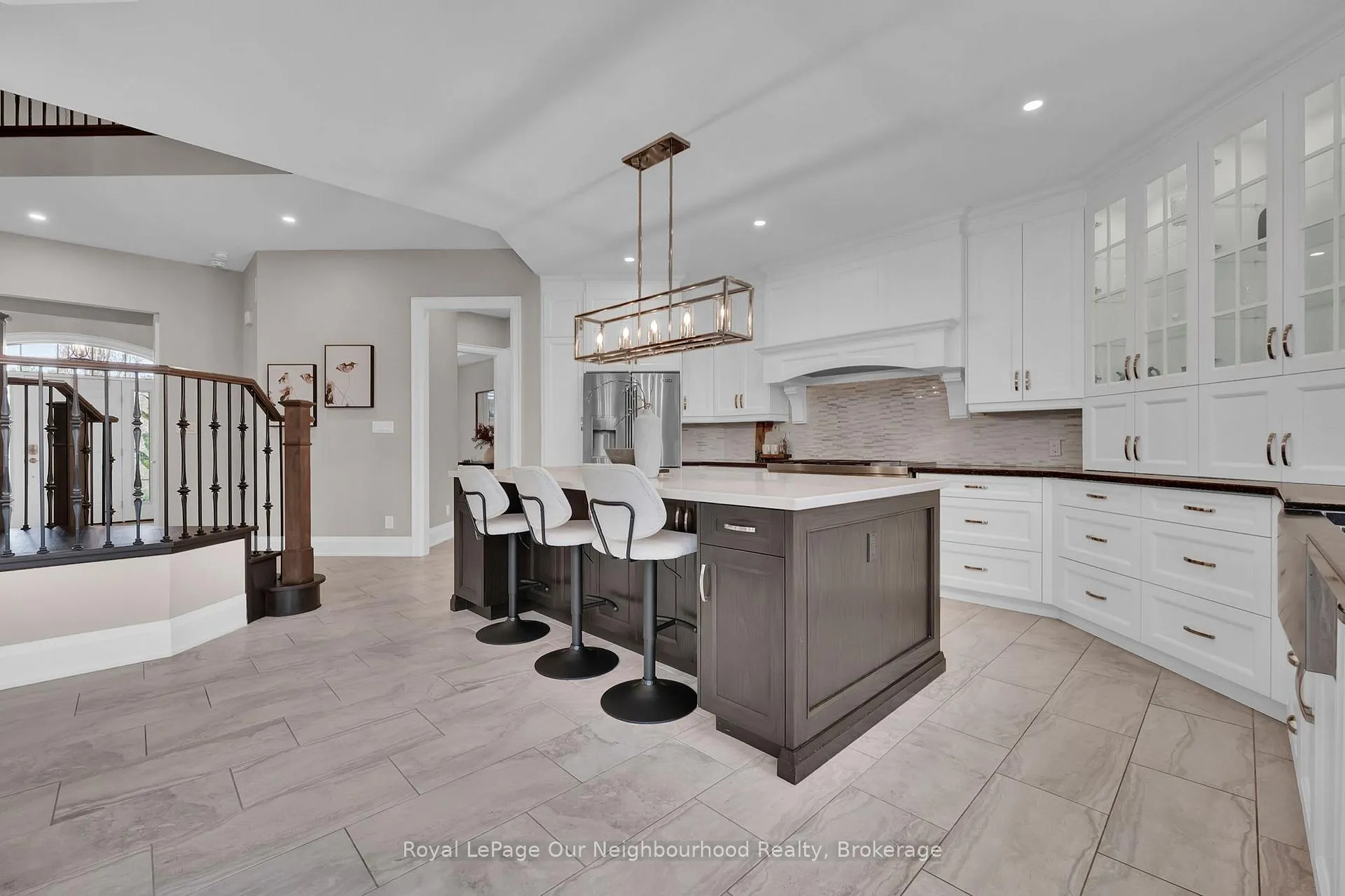 Photo 14 of 9 Powers Court, Clarington, Rural Clarington — HOMEH