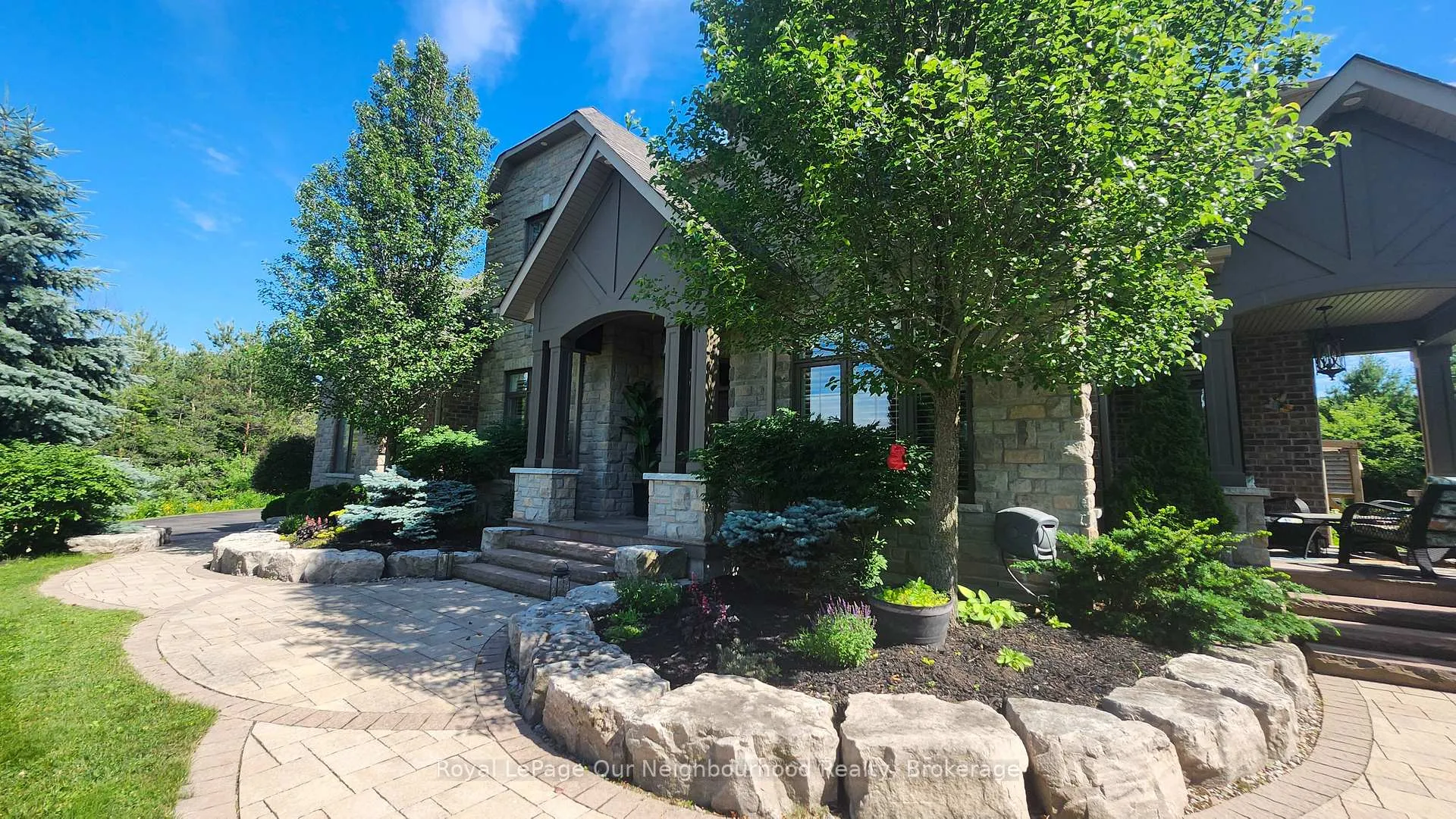 Photo 1 of 9 Powers Court, Clarington, Rural Clarington — HOMEH