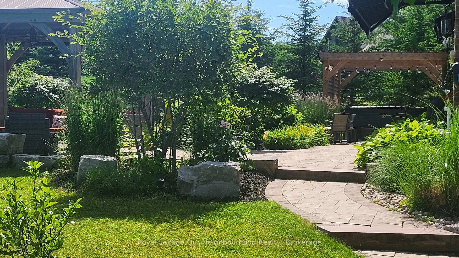 Photo 43 of 9 Powers Court, Clarington, Rural Clarington — HOMEH