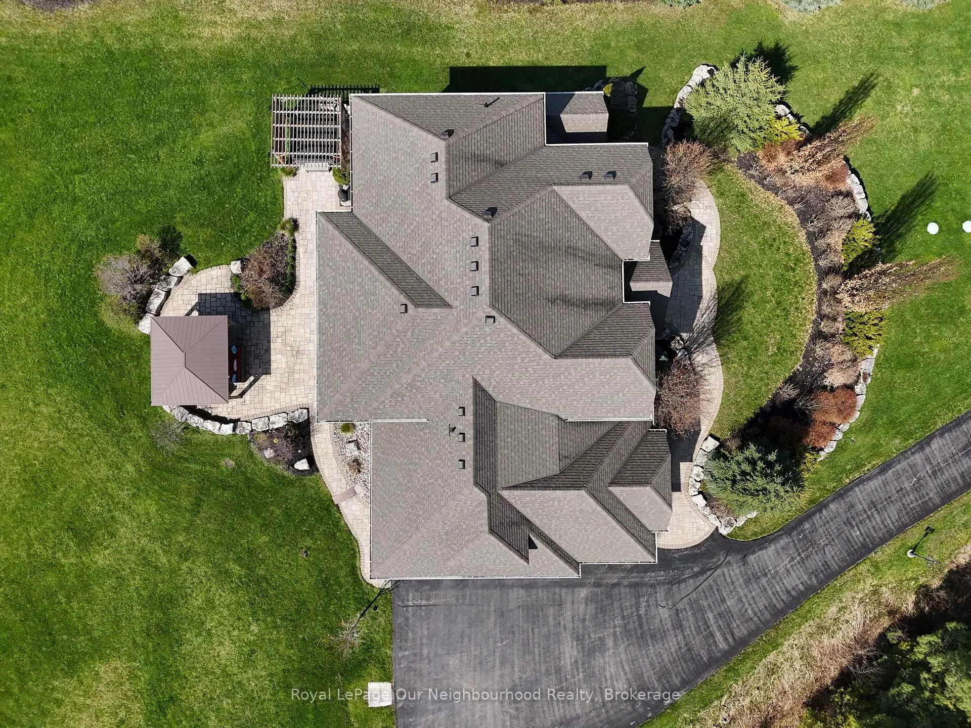 Photo 47 of 9 Powers Court, Clarington, Rural Clarington — HOMEH