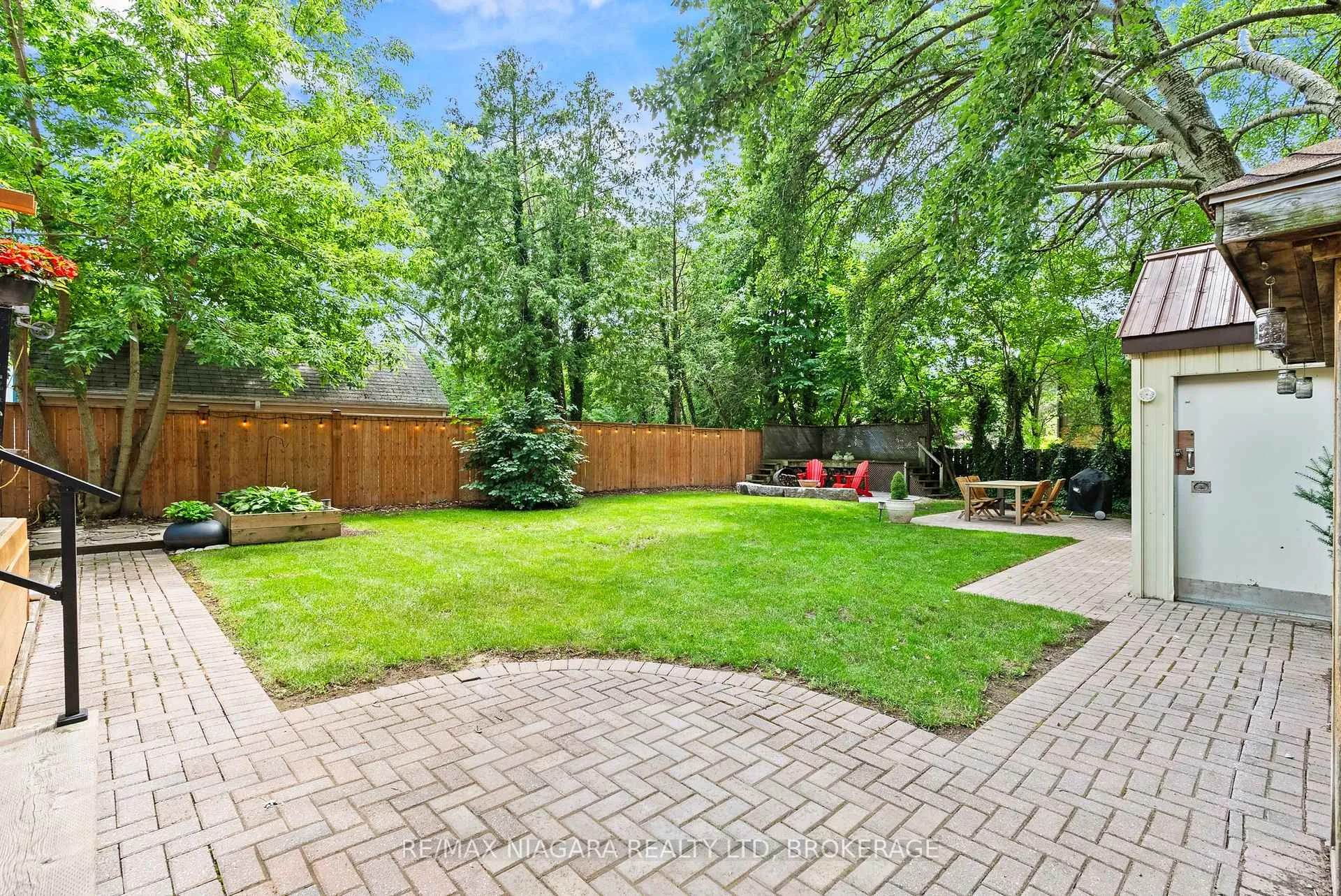 Photo 4 of 83 Devon Road, St. Catharines, Vine/Linwell — HOMEH