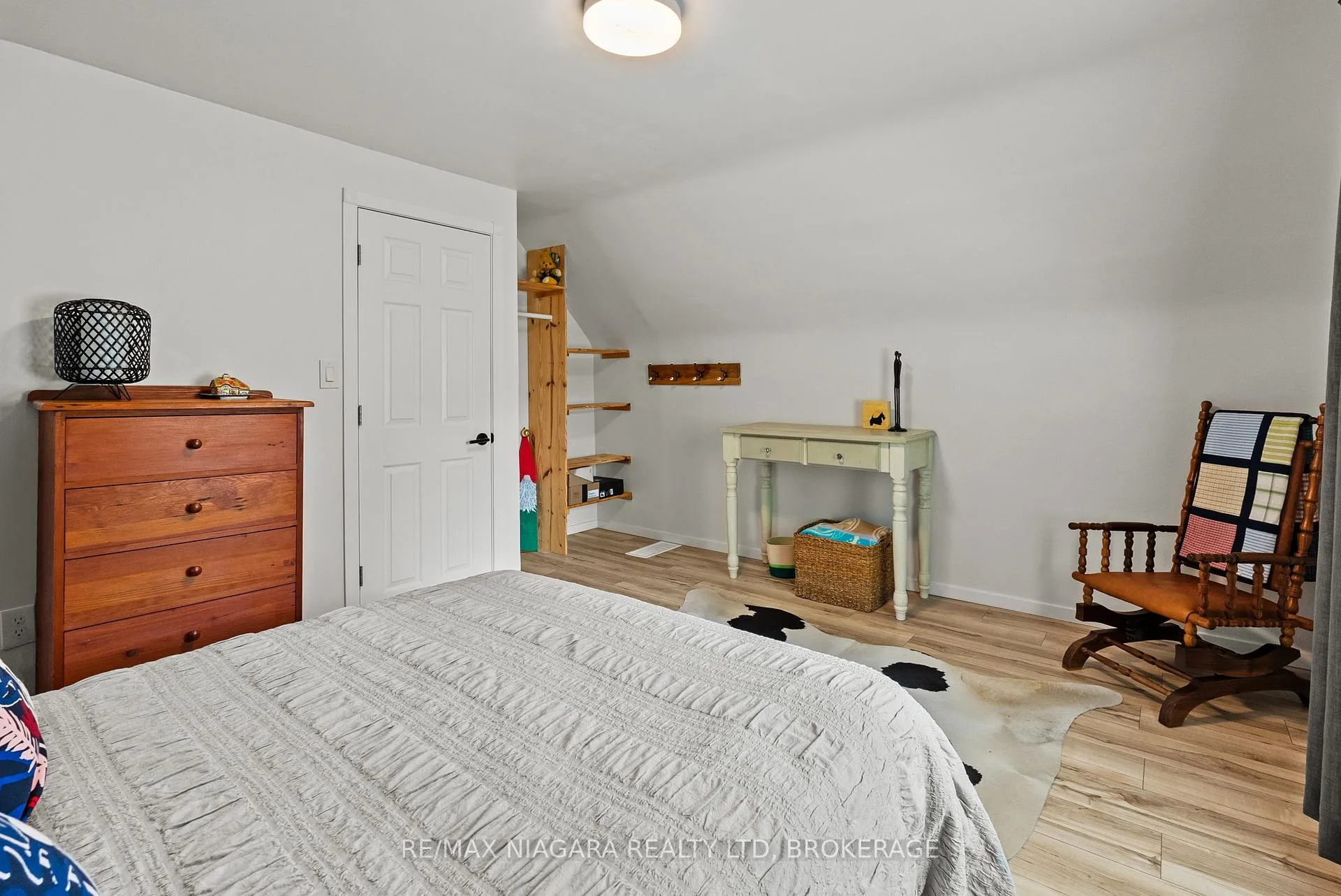 Photo 29 of 83 Devon Road, St. Catharines, Vine/Linwell — HOMEH