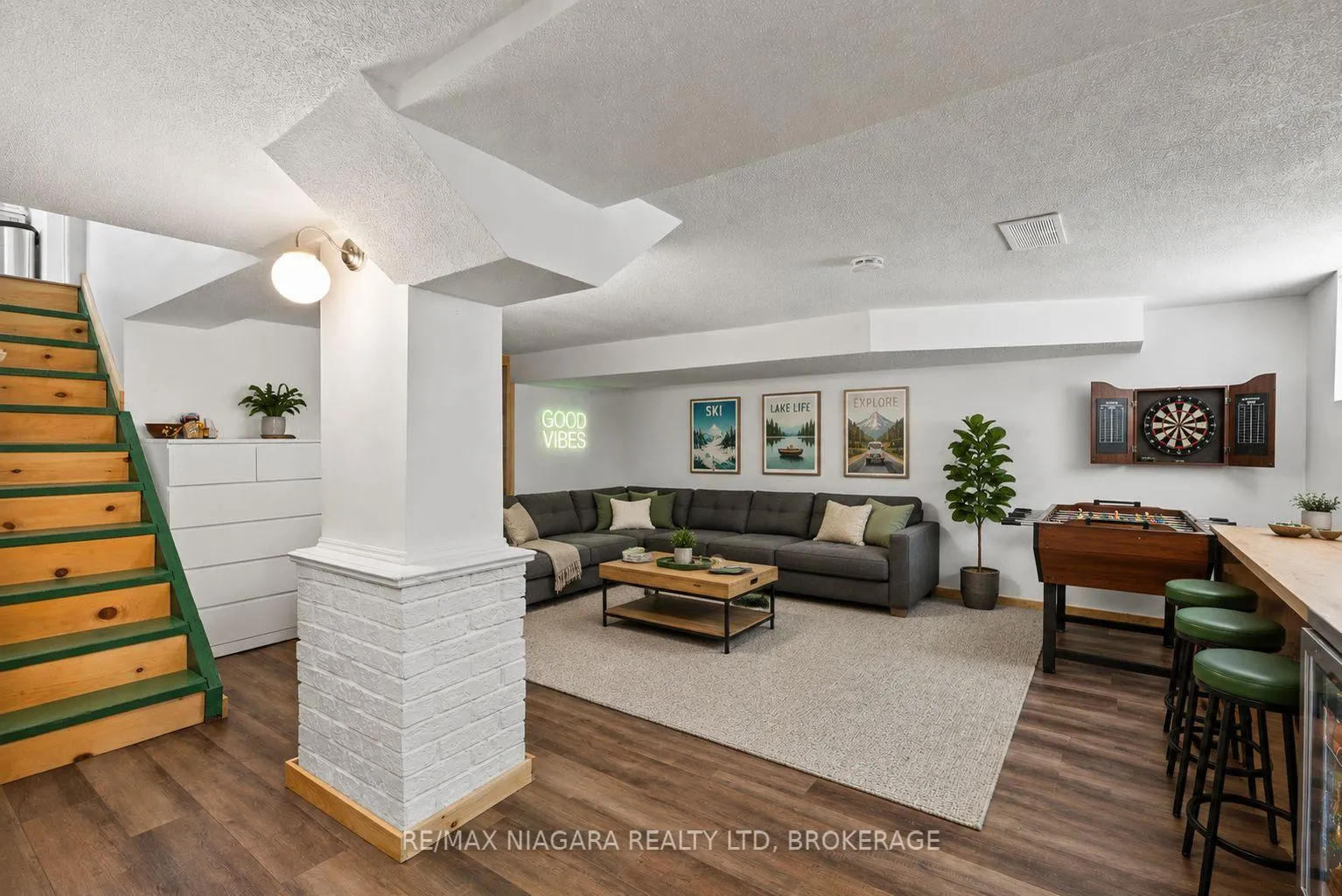 Photo 33 of 83 Devon Road, St. Catharines, Vine/Linwell — HOMEH