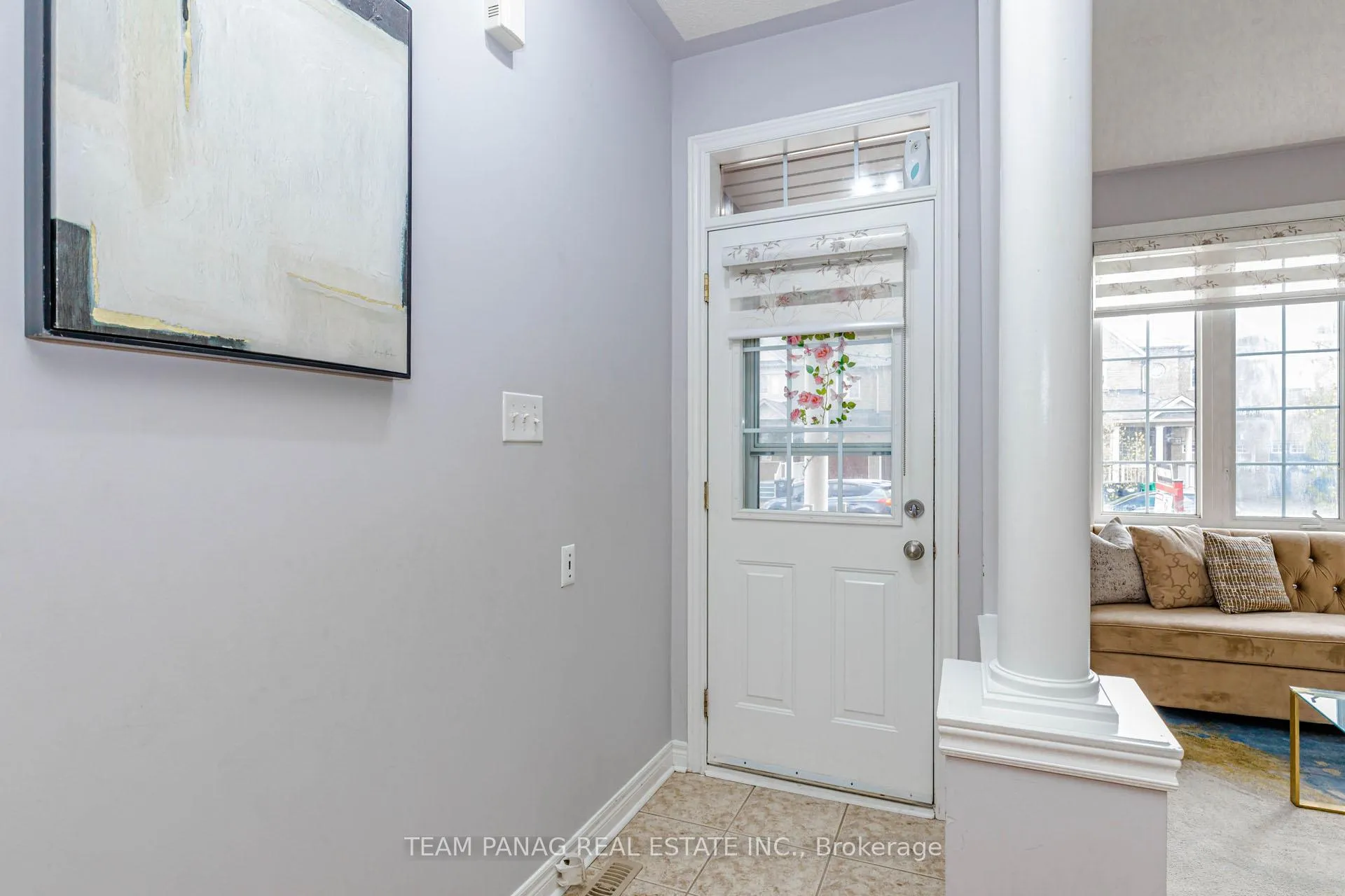 Photo 5 of 33 Frostbite Lane E, Brampton, Sandringham-Wellington — HOMEH