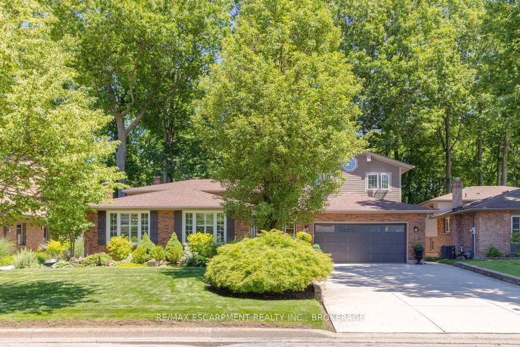 Photo 2 of 26 Butler Crescent, St. Catharines, Lakeshore — HOMEH