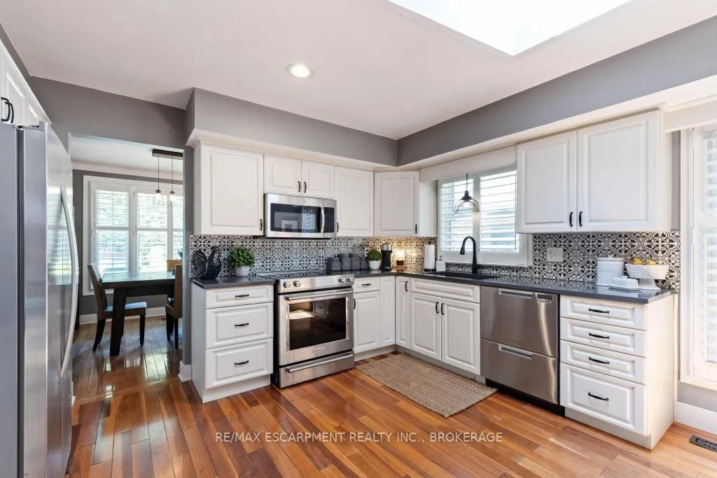 Photo 13 of 26 Butler Crescent, St. Catharines, Lakeshore — HOMEH