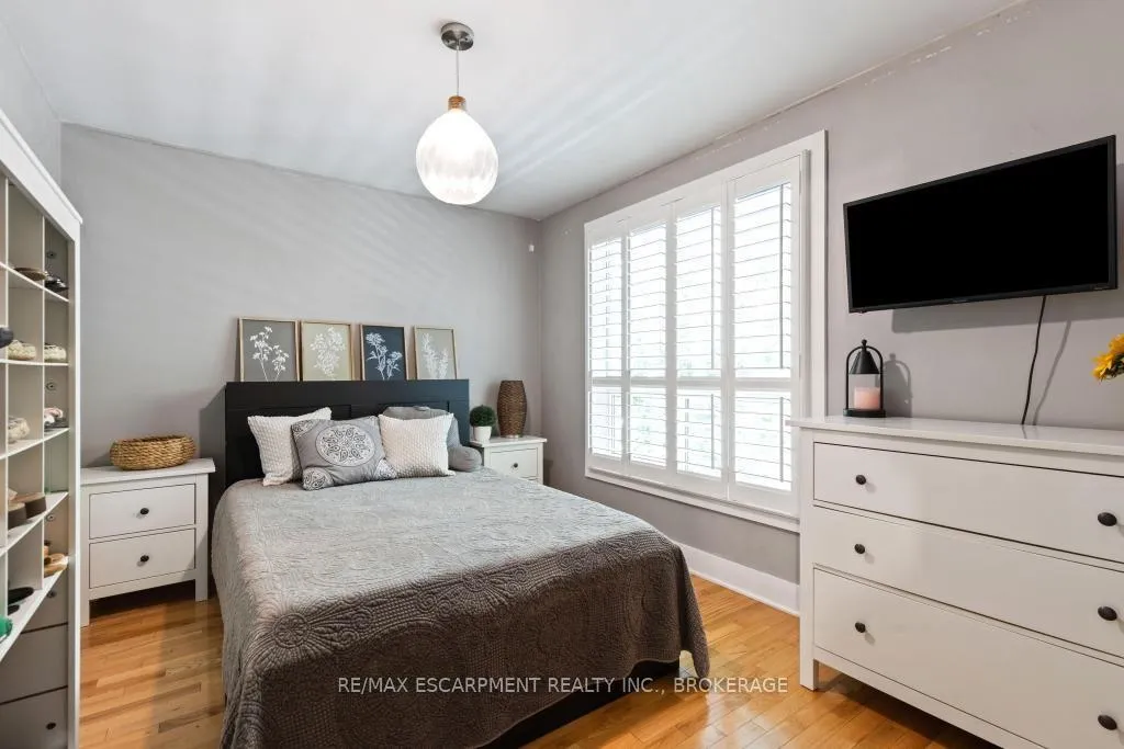 Photo 20 of 26 Butler Crescent, St. Catharines, Lakeshore — HOMEH