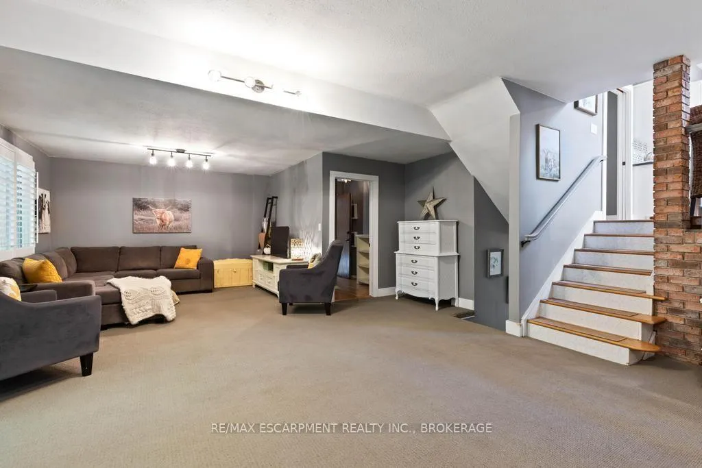Photo 24 of 26 Butler Crescent, St. Catharines, Lakeshore — HOMEH