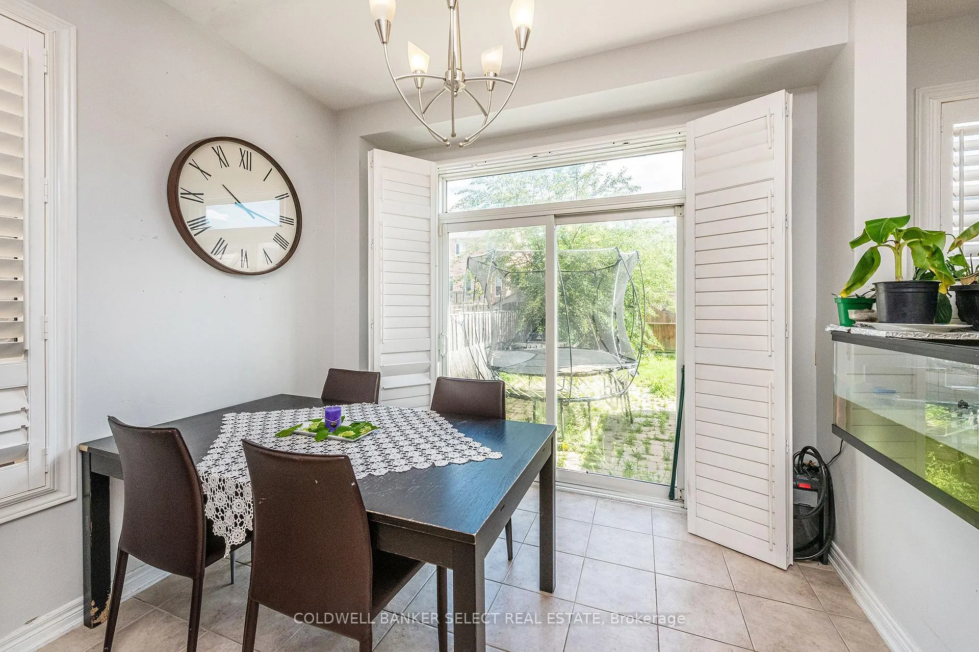 Photo 16 of 86 Stoneylake Avenue, Brampton, Madoc — HOMEH