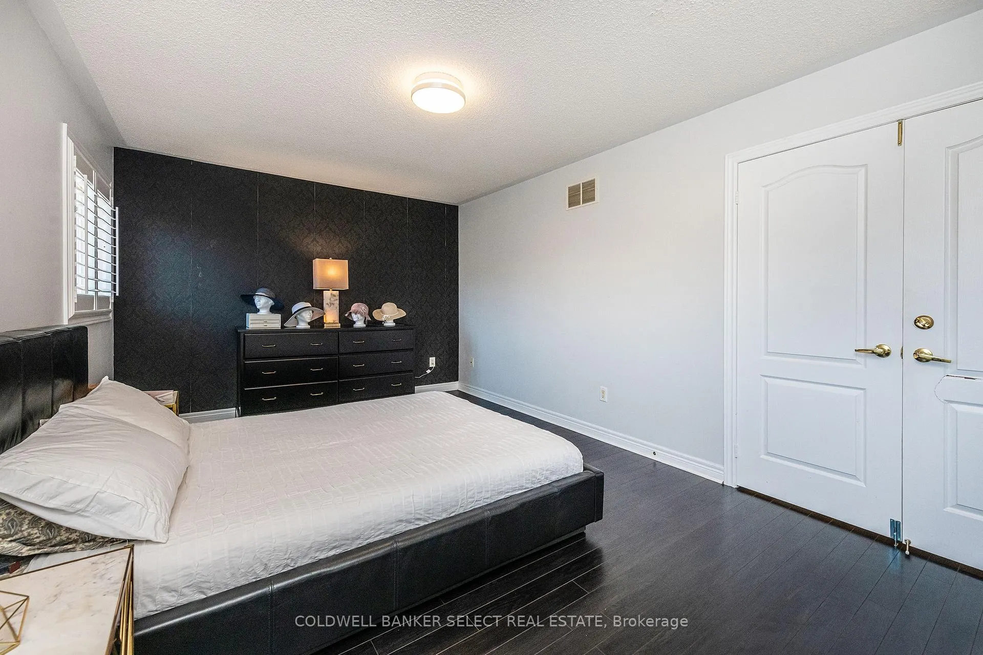 Photo 25 of 86 Stoneylake Avenue, Brampton, Madoc — HOMEH