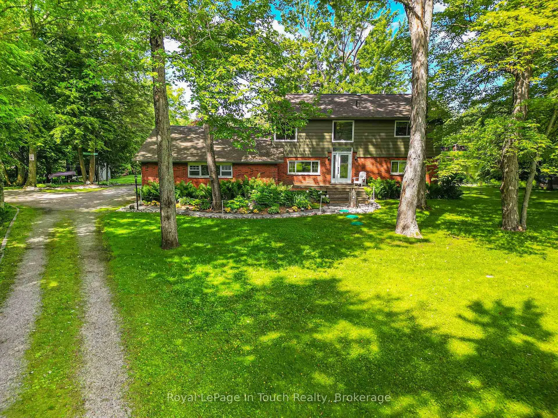 Photo 5 of 1464 Golden Beach Road, Bracebridge, Monck (Bracebridge) — HOMEH