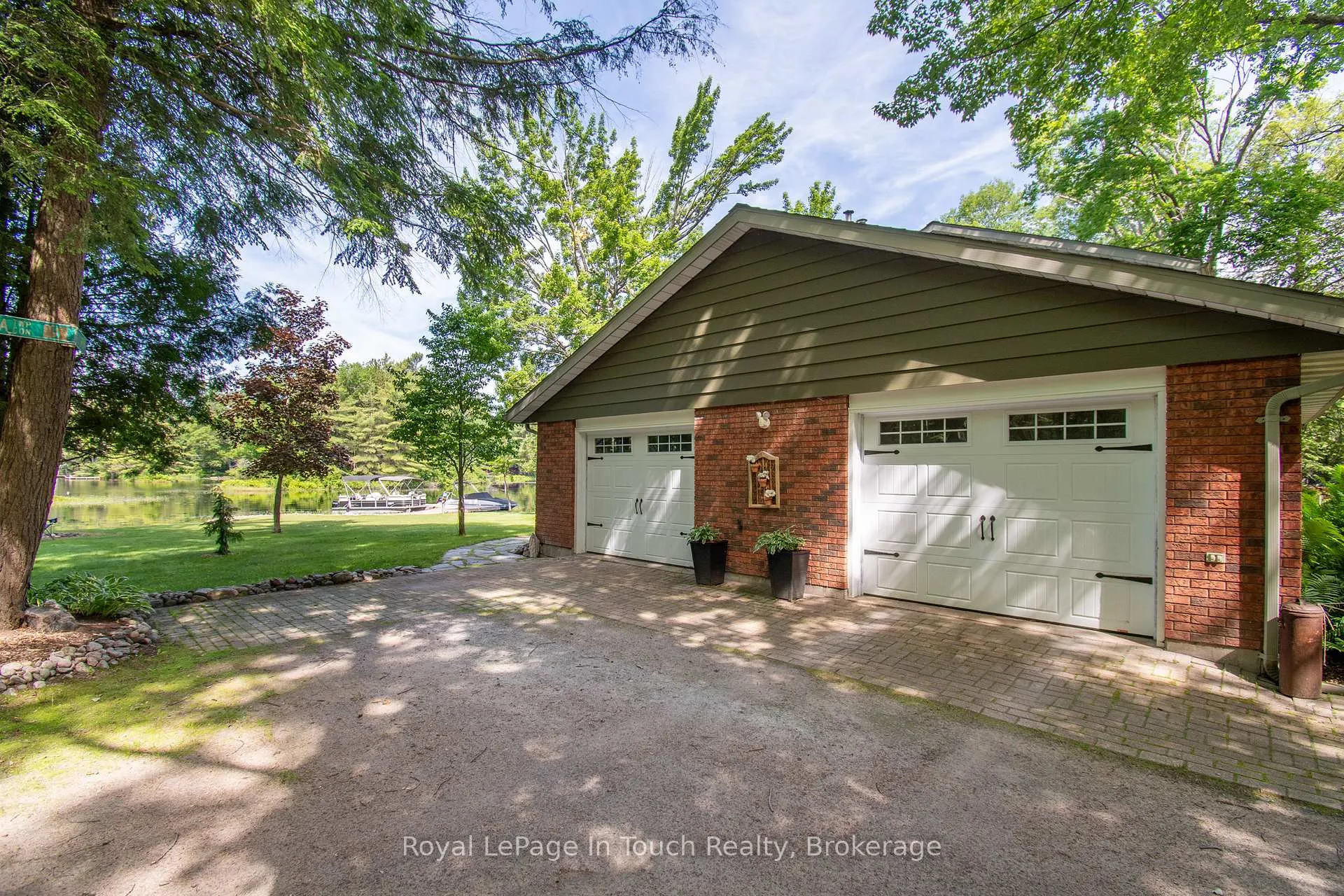 Photo 7 of 1464 Golden Beach Road, Bracebridge, Monck (Bracebridge) — HOMEH